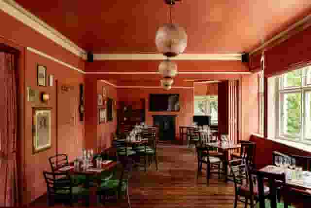 Great Northern Railway Tavern