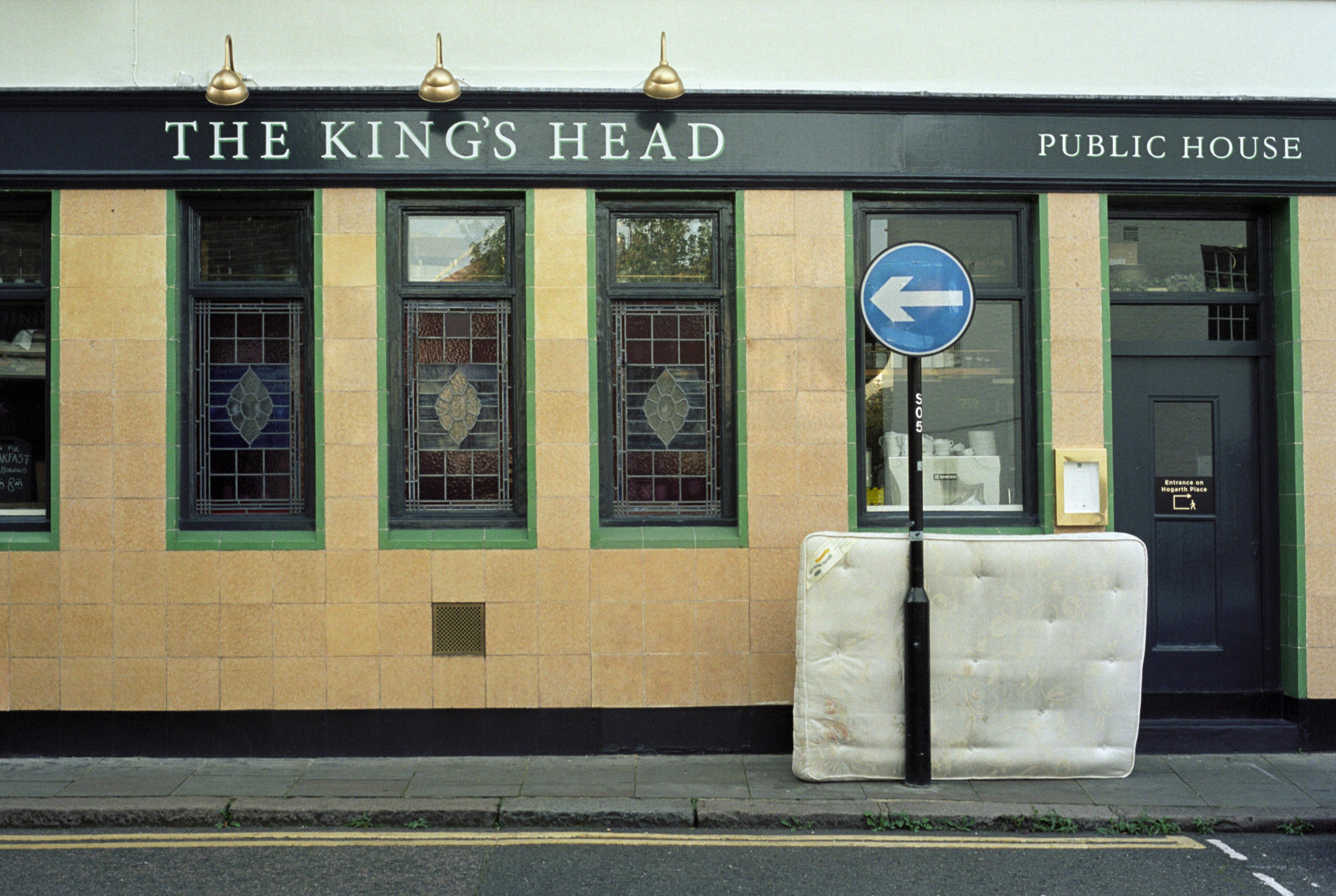 The King's Head, Earl's Court - image 4