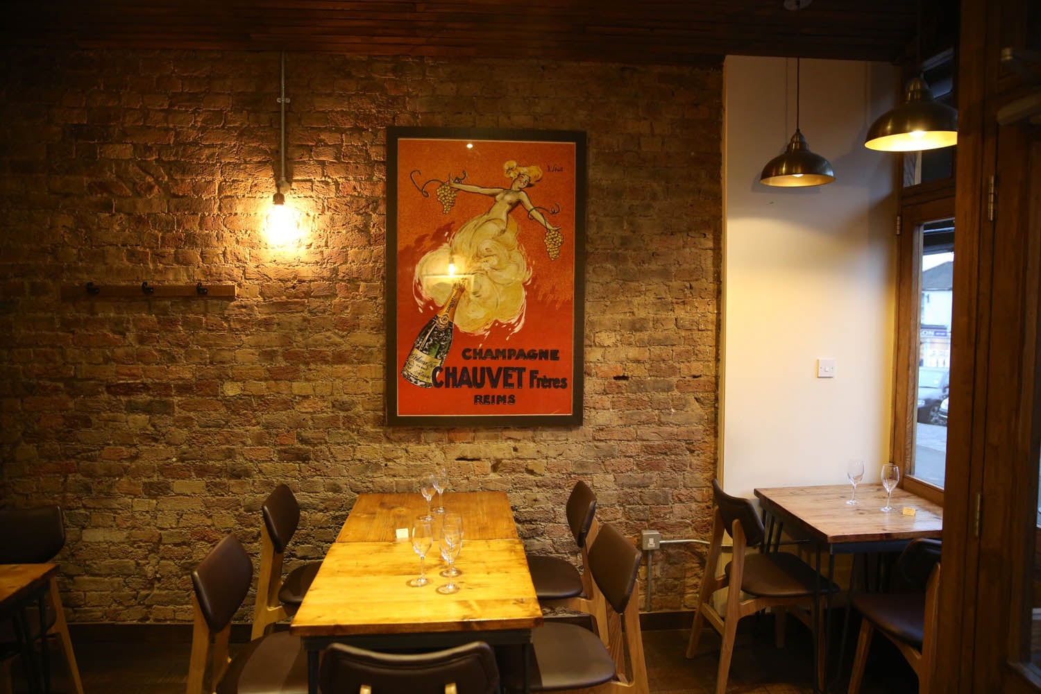 Le Bar a Vin - image 2