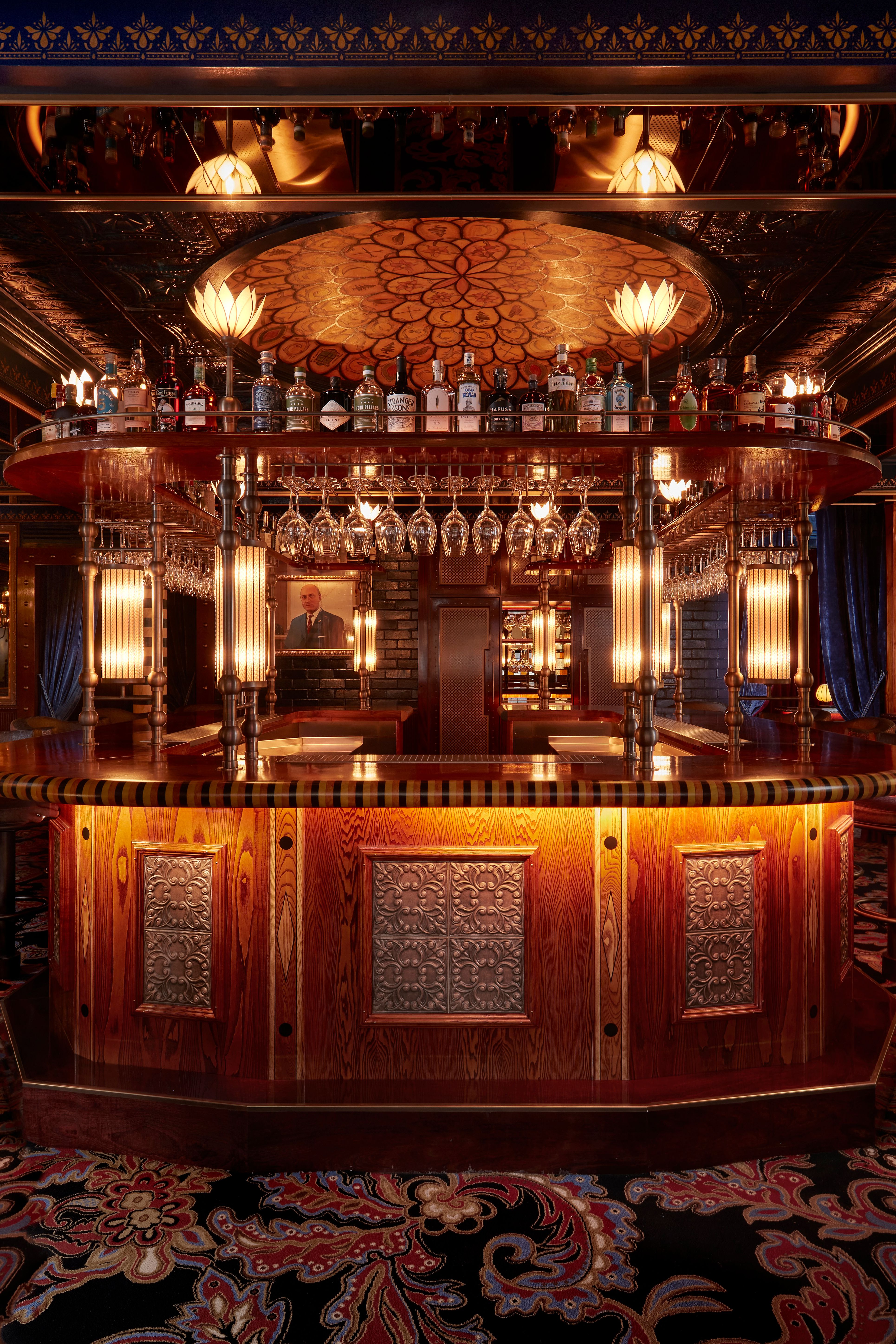 Sip City Lounge - image 4
