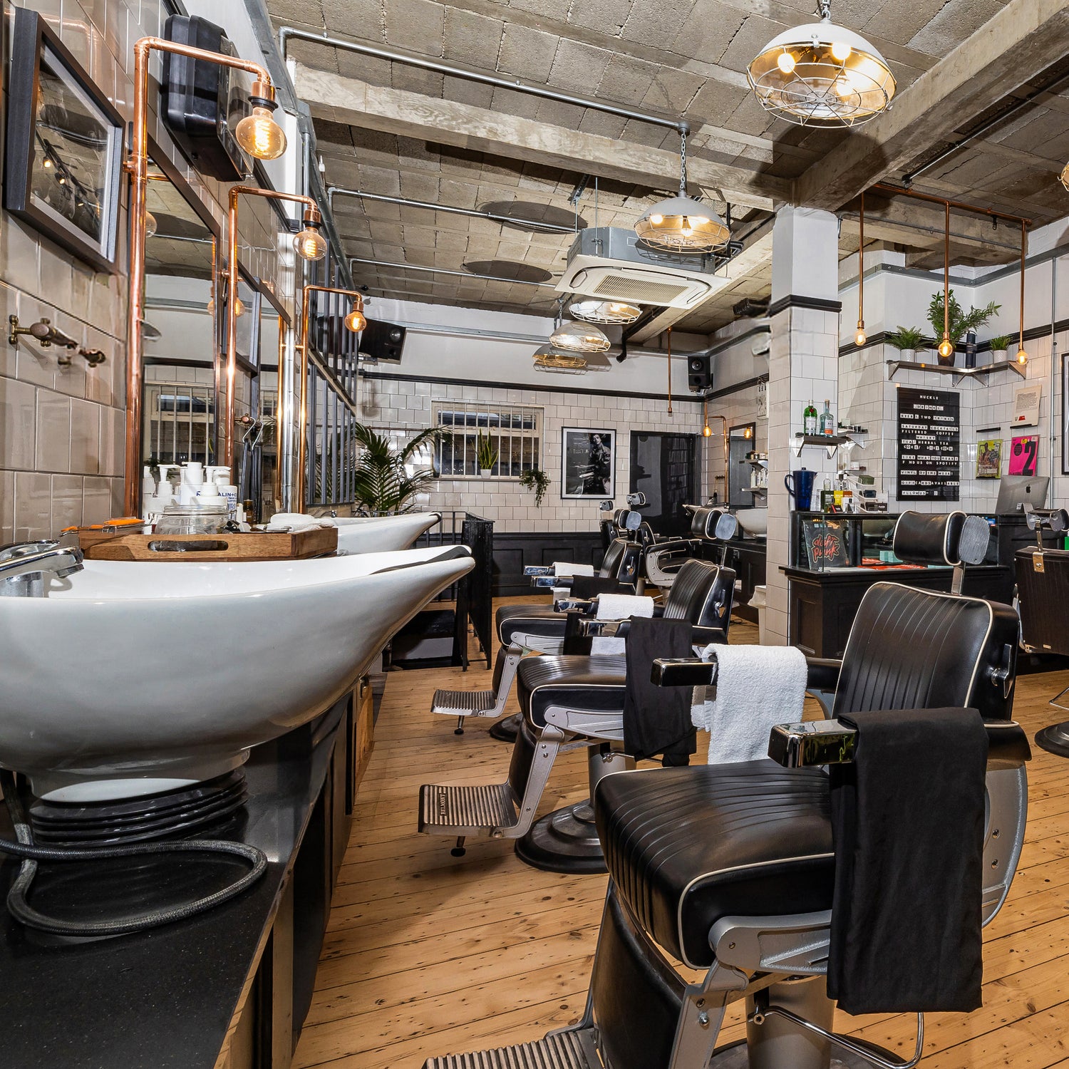 Huckle Barbershop - Old Street - image 1