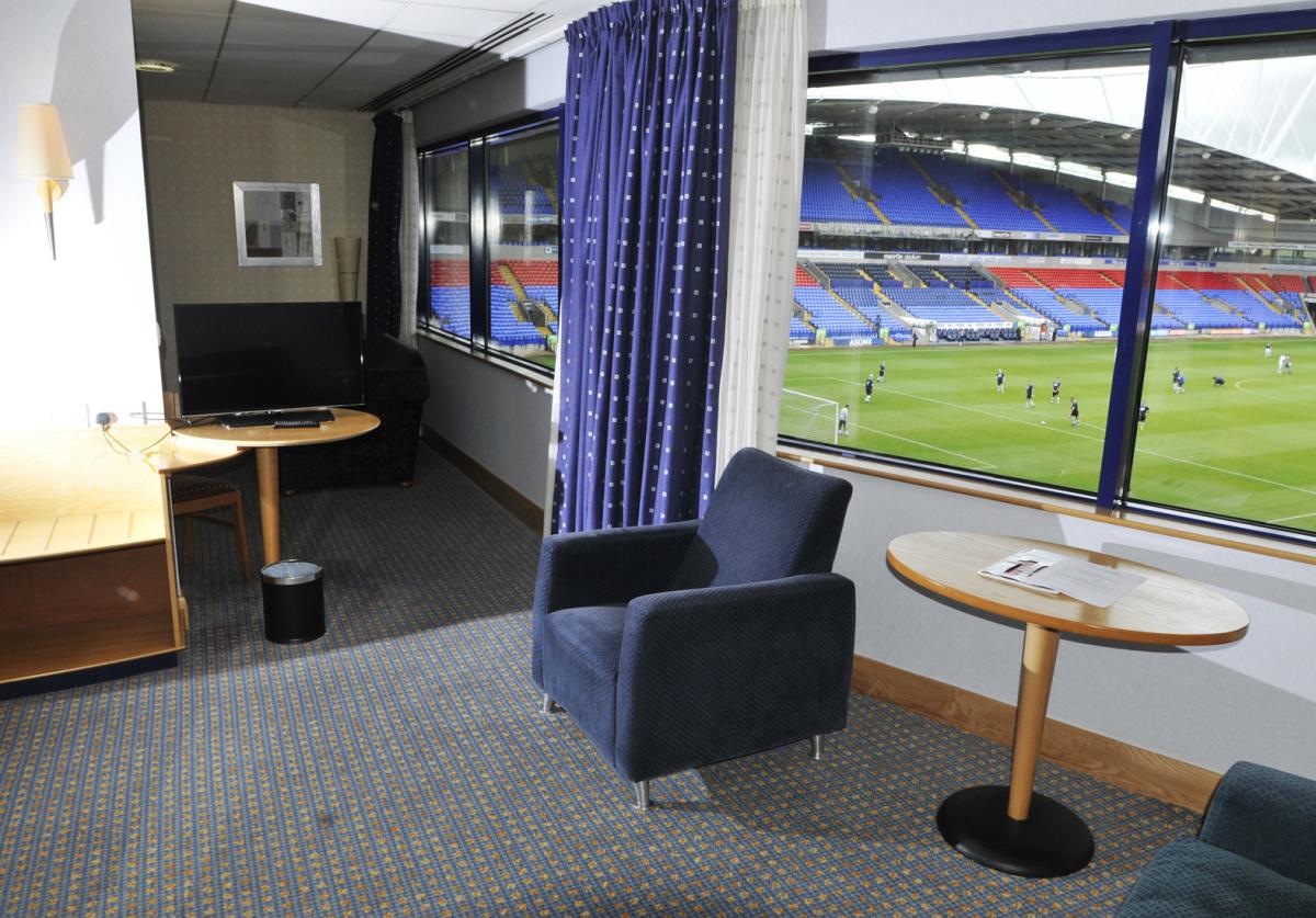 Bolton Whites Hotel - image 5