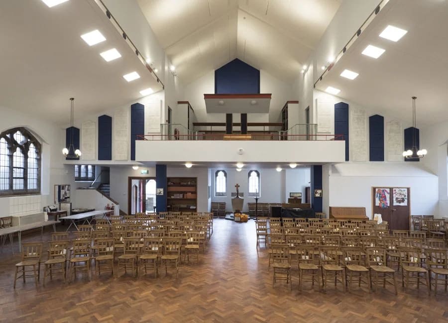 St Barnabas Church - image 4