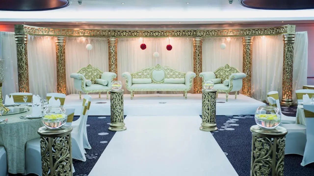 Chigwell Hall - image 4