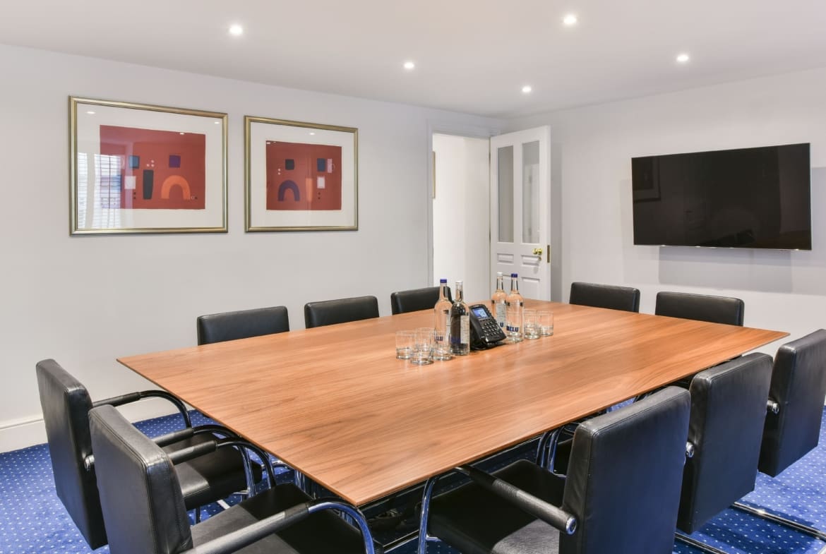 23 Berkeley Square - image 4