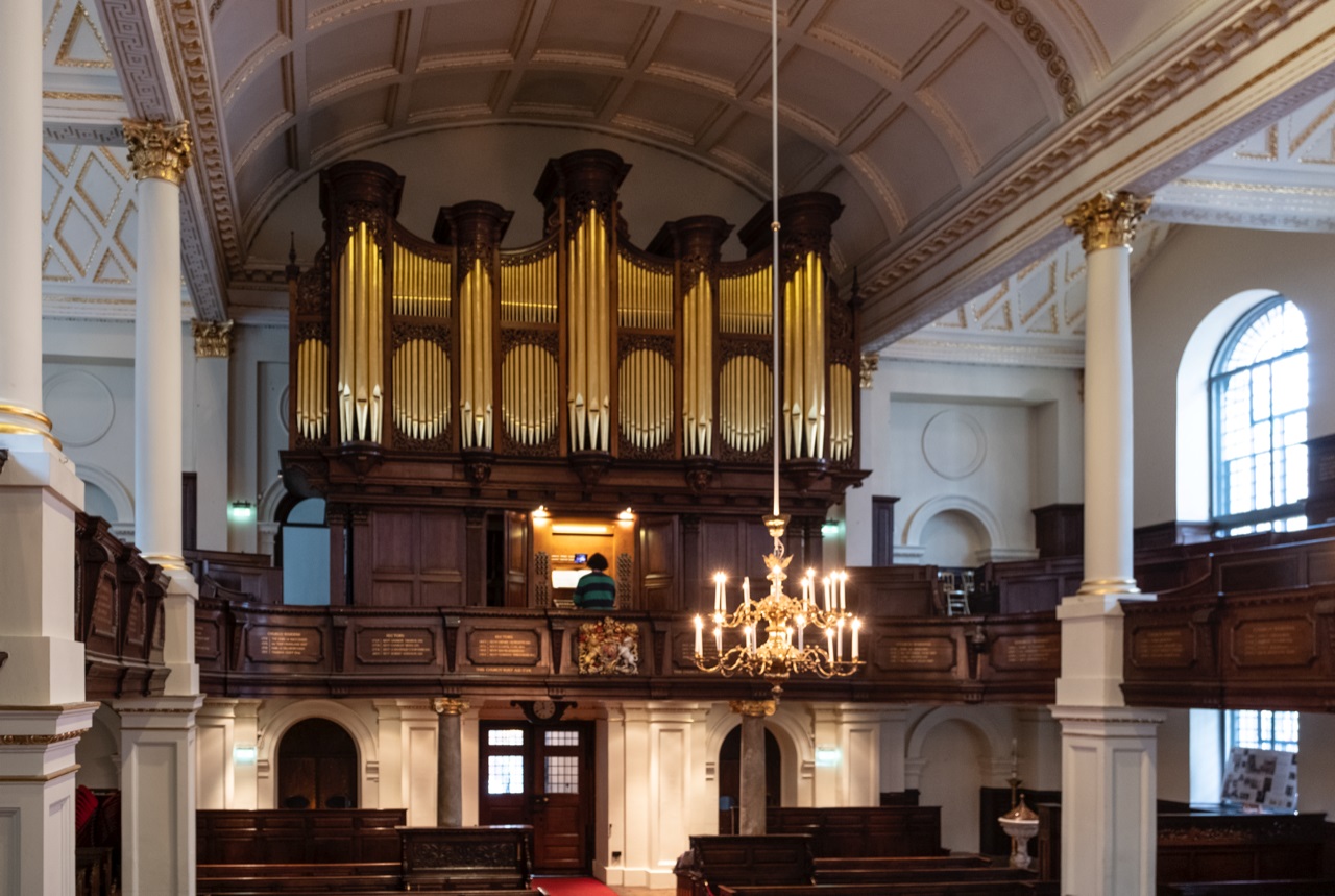 St George's Hanover Square - image 6