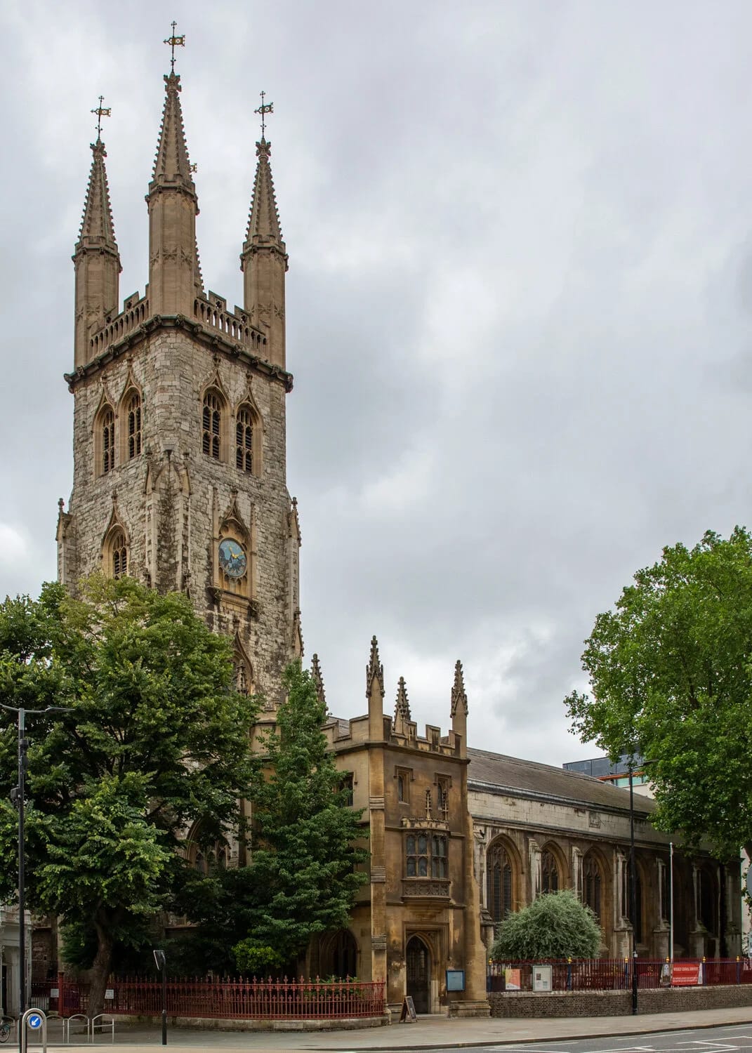 Holy Sepulchre London - image 9
