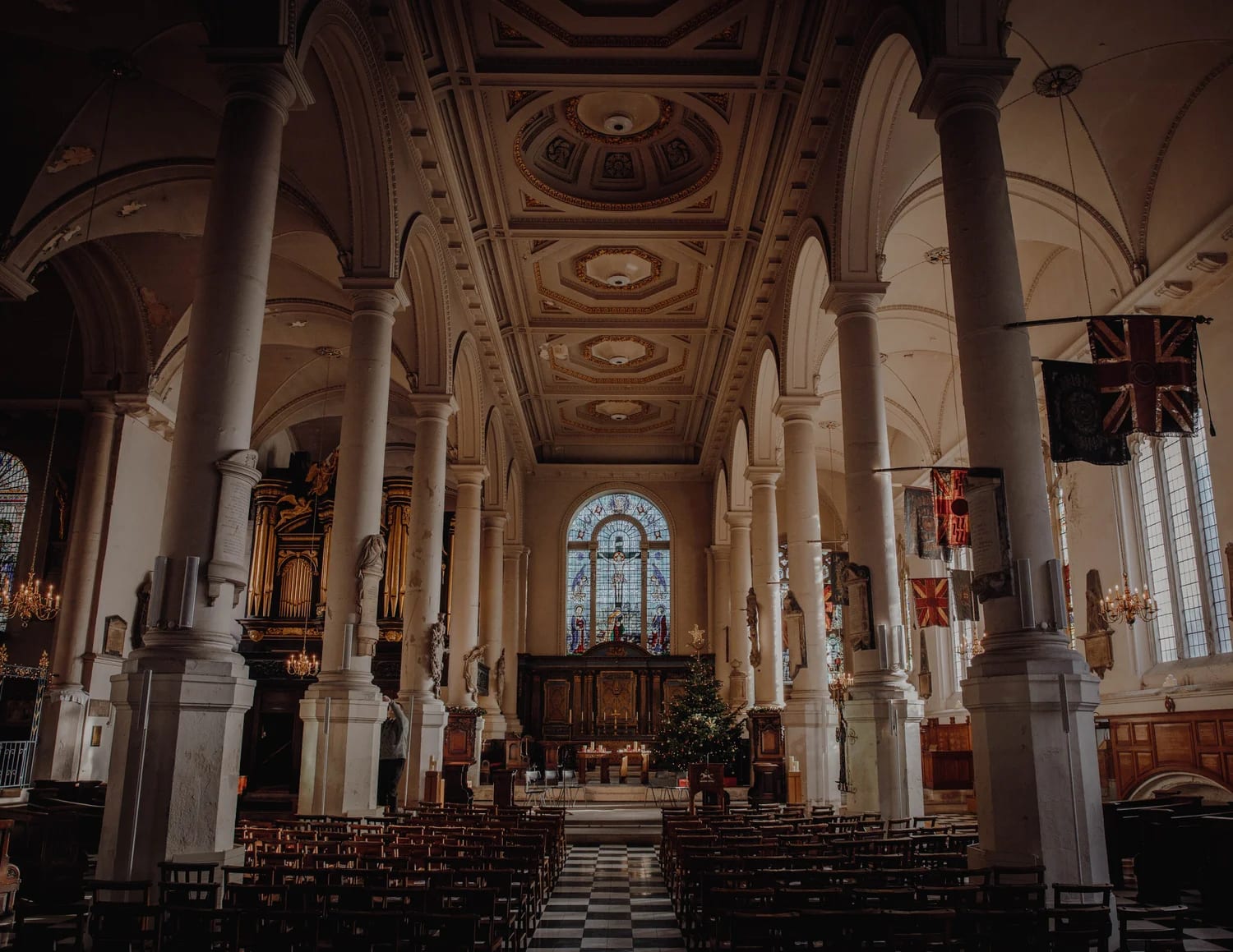 Holy Sepulchre London - image 7