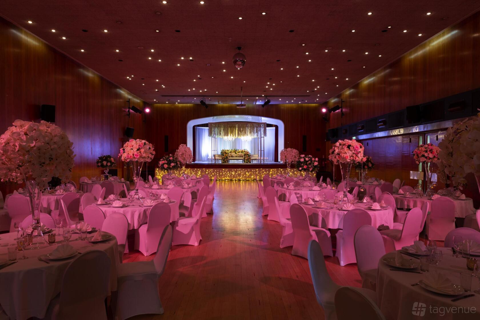 Wandsworth Civic Suite - image 4