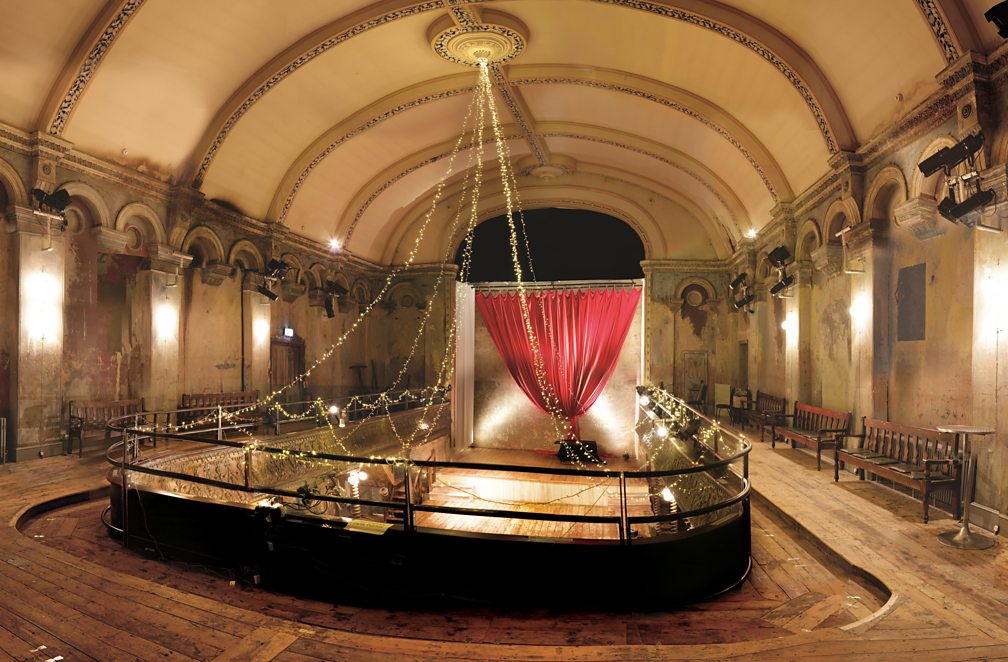 Caird Hall - image 7