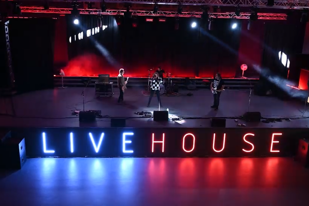 LIVEHOUSE - image 2