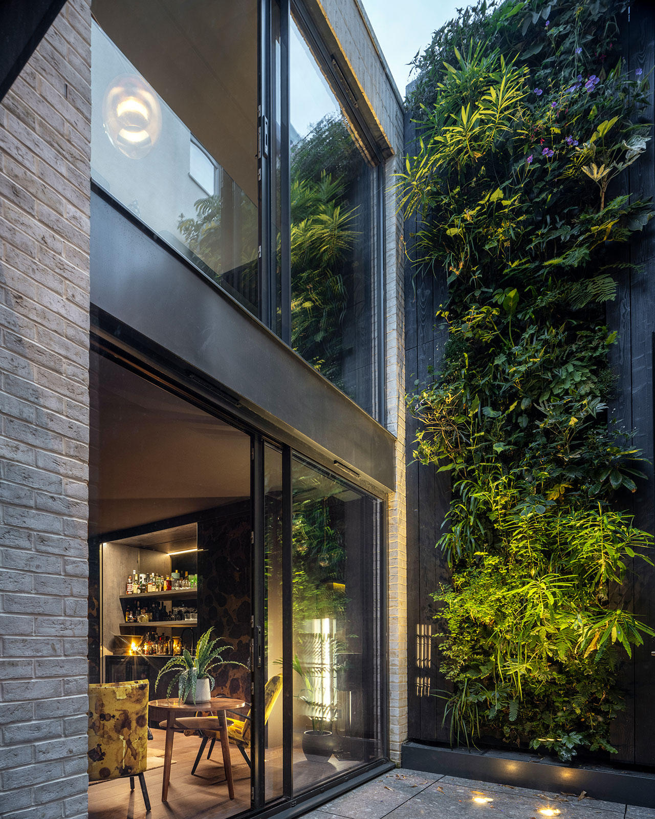 Mug House - image 8