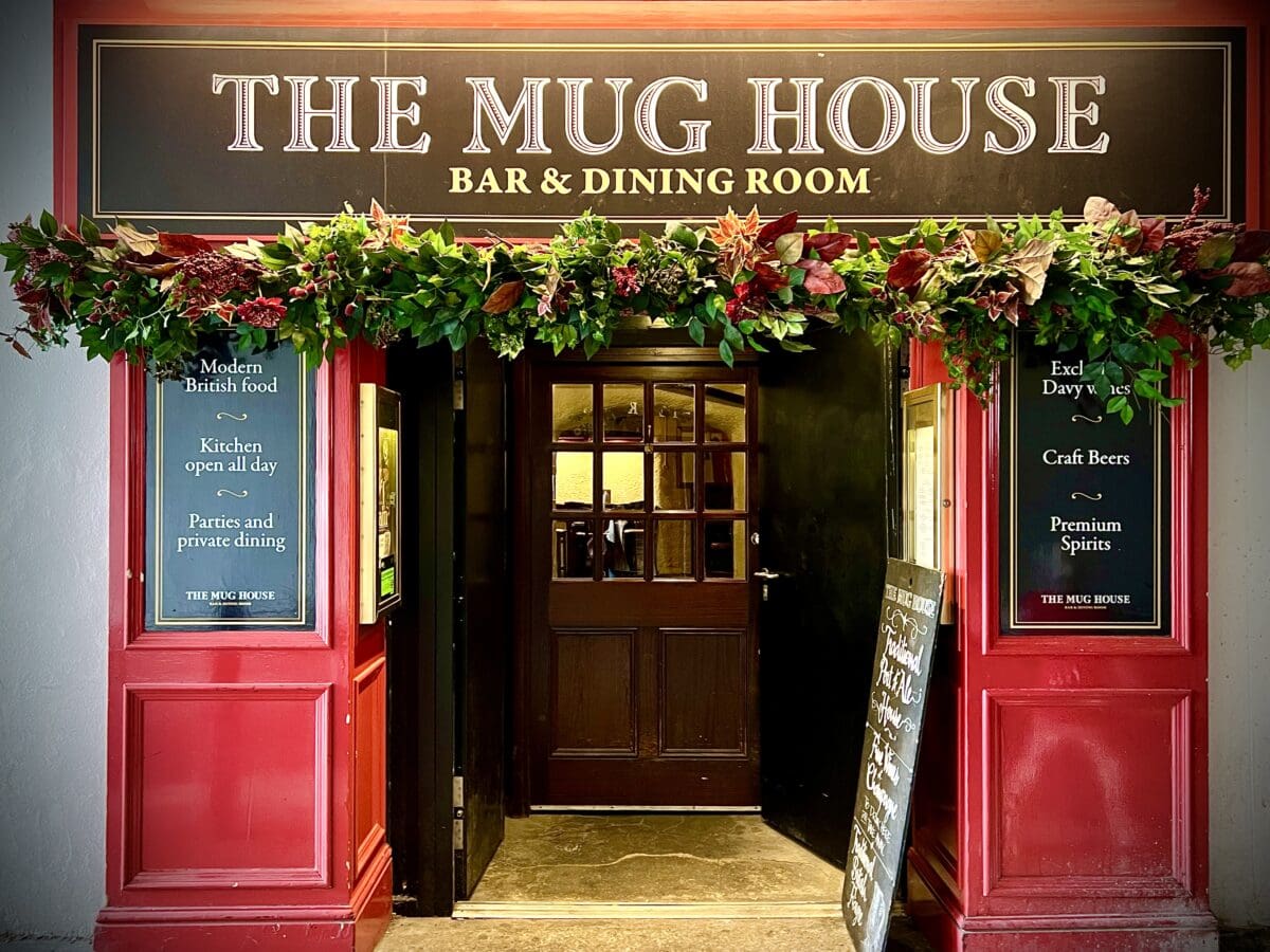 Mug House - image 7