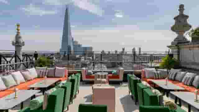 Traditional London Pub w/ Roof Terrace & Private Room