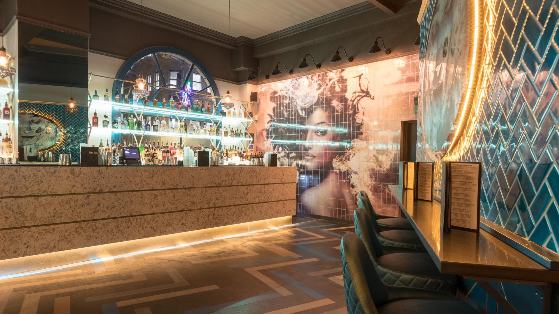 High-end bar venue hire for upscale corporate networking events and VIP receptions.