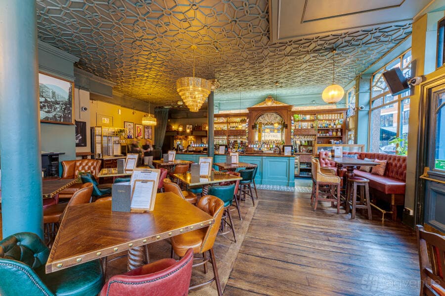 The Crown & Sceptre indoor venue with lounge seating for networking events and happy hours.