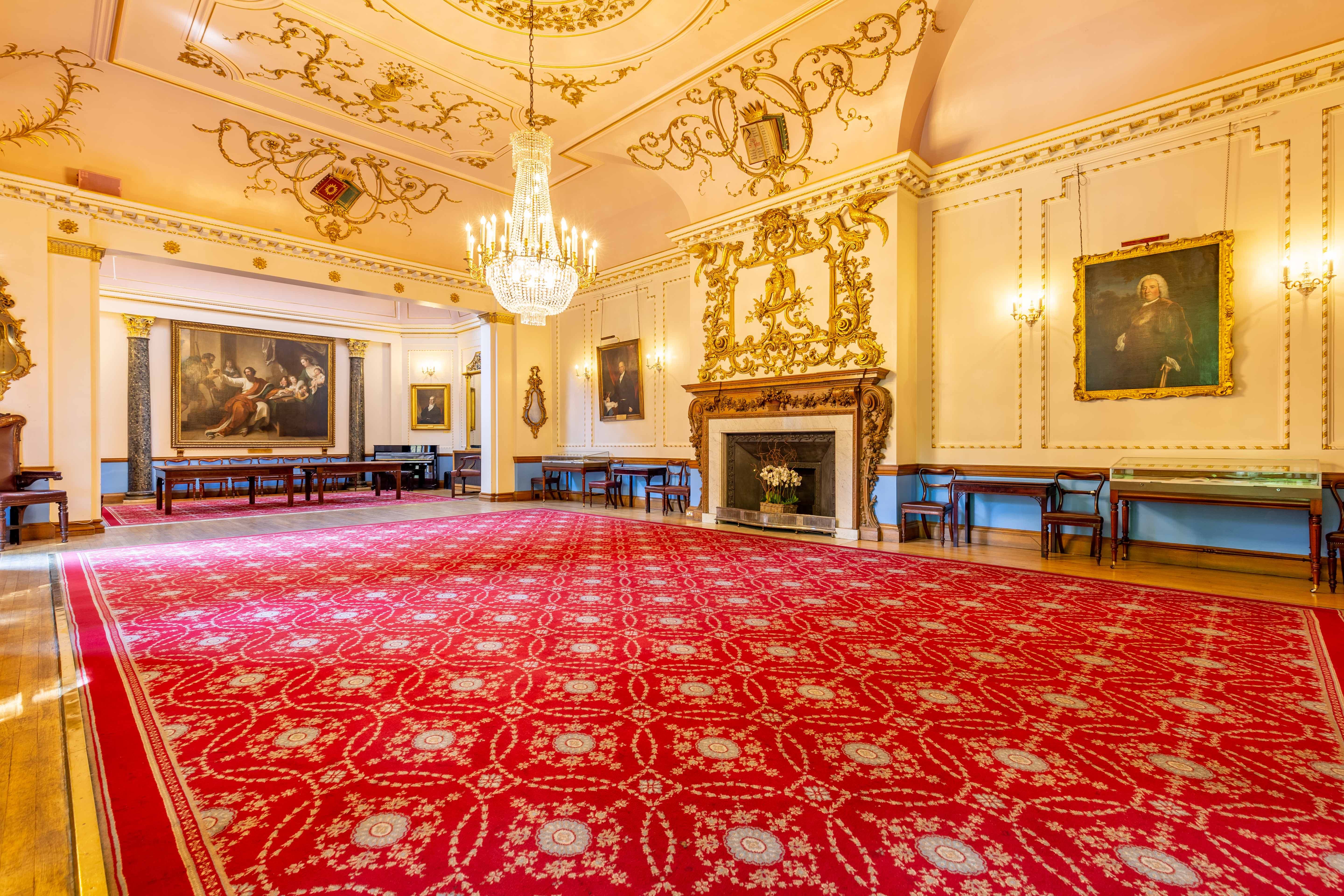 Historic Stationers' Hall courtroom, elegant wood interior, ideal for VIP galas and receptions.