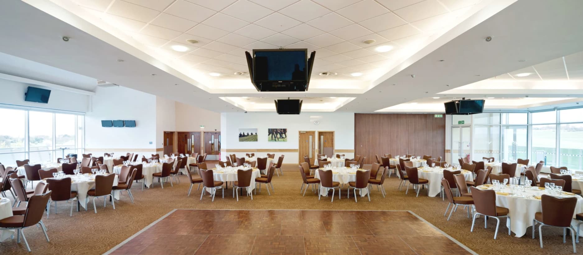 The View at Epsom Downs: Versatile banquet space for corporate dinners and weddings.