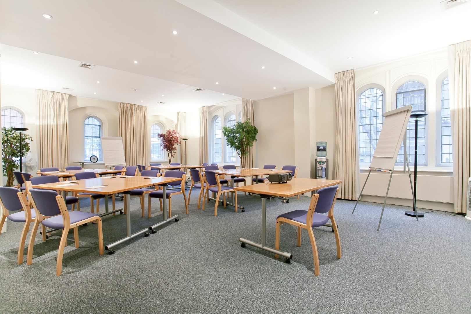 Trevelyan Hall meeting room with flexible seating for workshops and conferences.