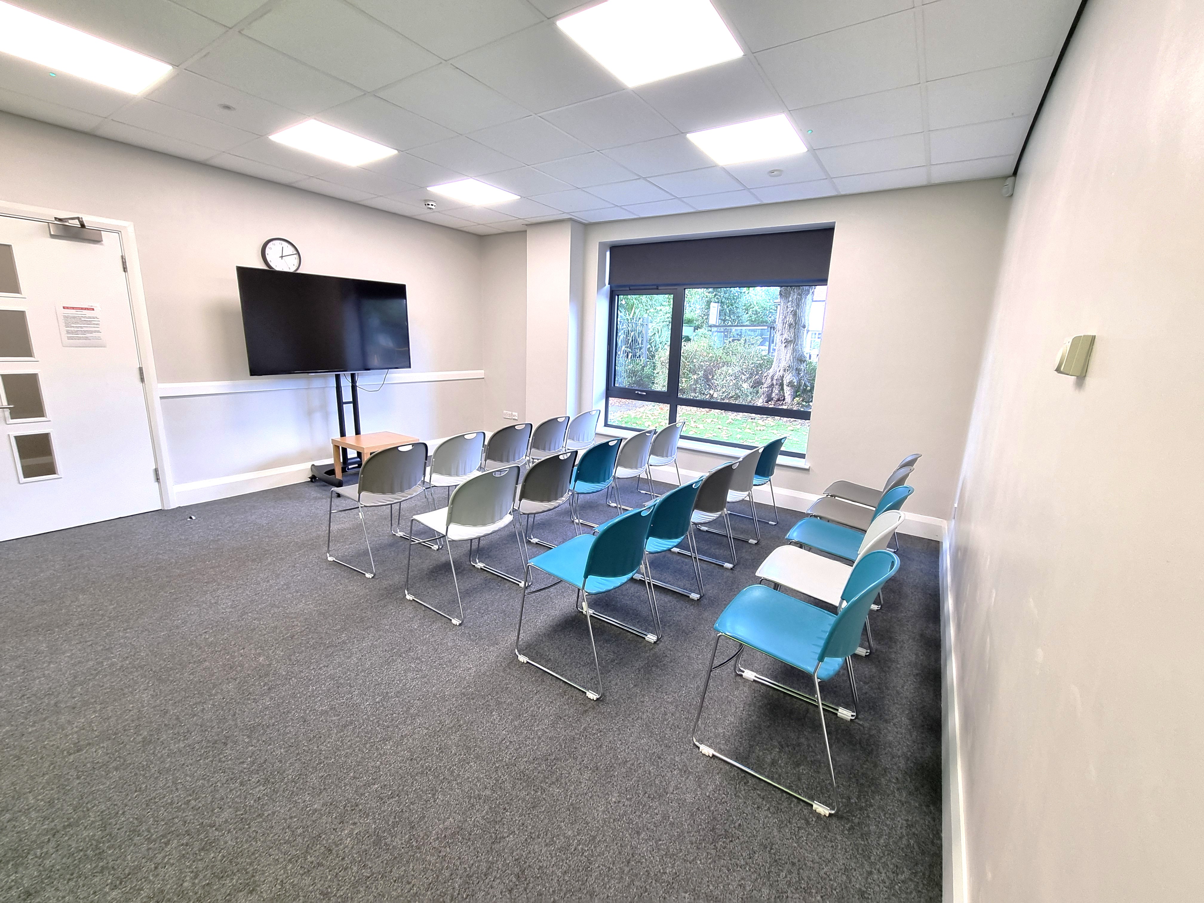 Elliot Room - a0ed0edc-29d0-4f12-9408-b3543b96c16e.jpg