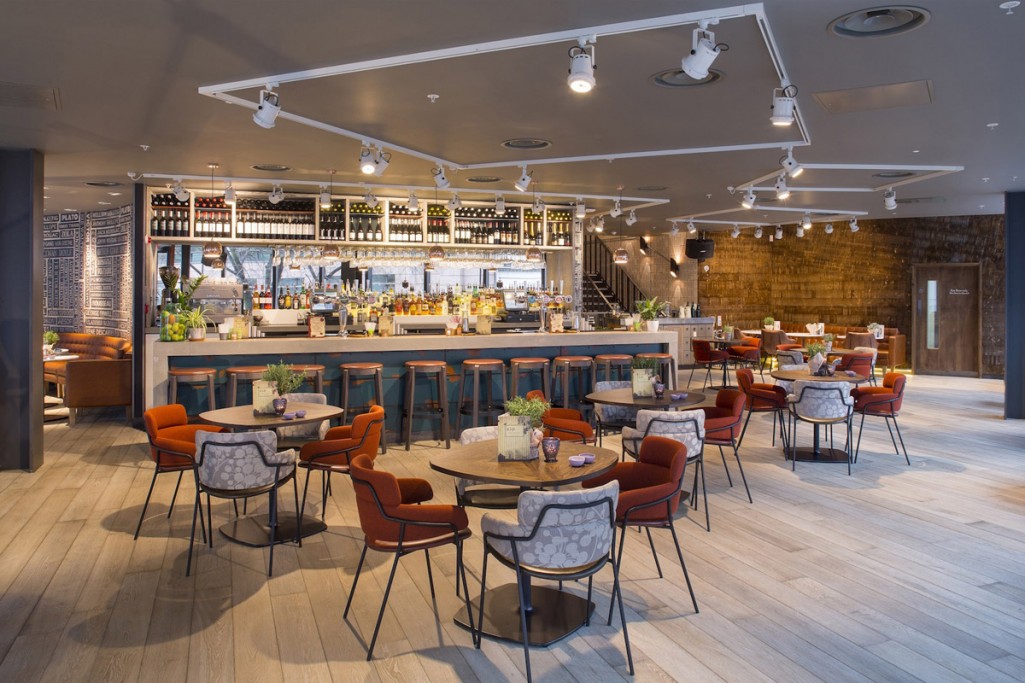 Whole Venue - qmj5xeygpqw.jpg