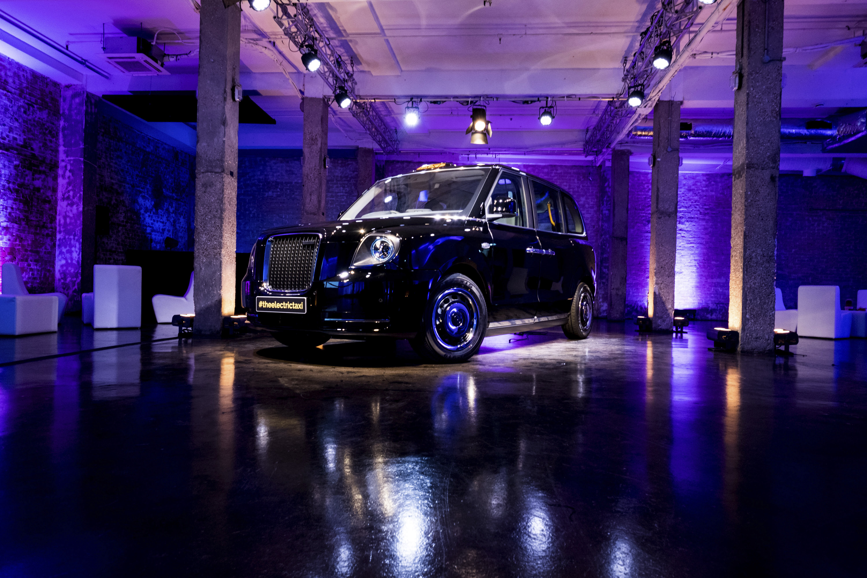 The Warehouse - pp5tuj0mapn.jpg