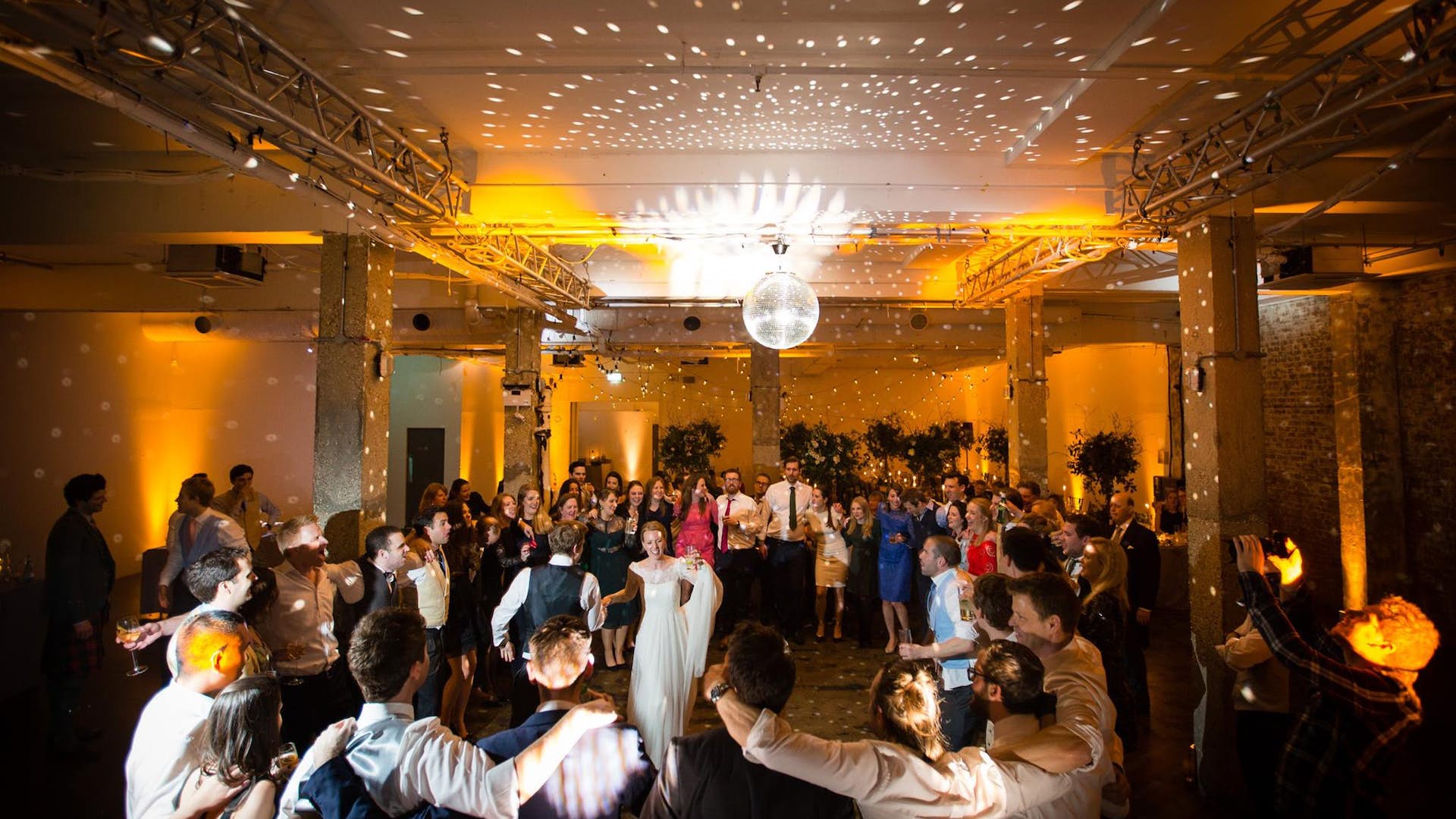 The Warehouse - j4seghjkqaa.jpg