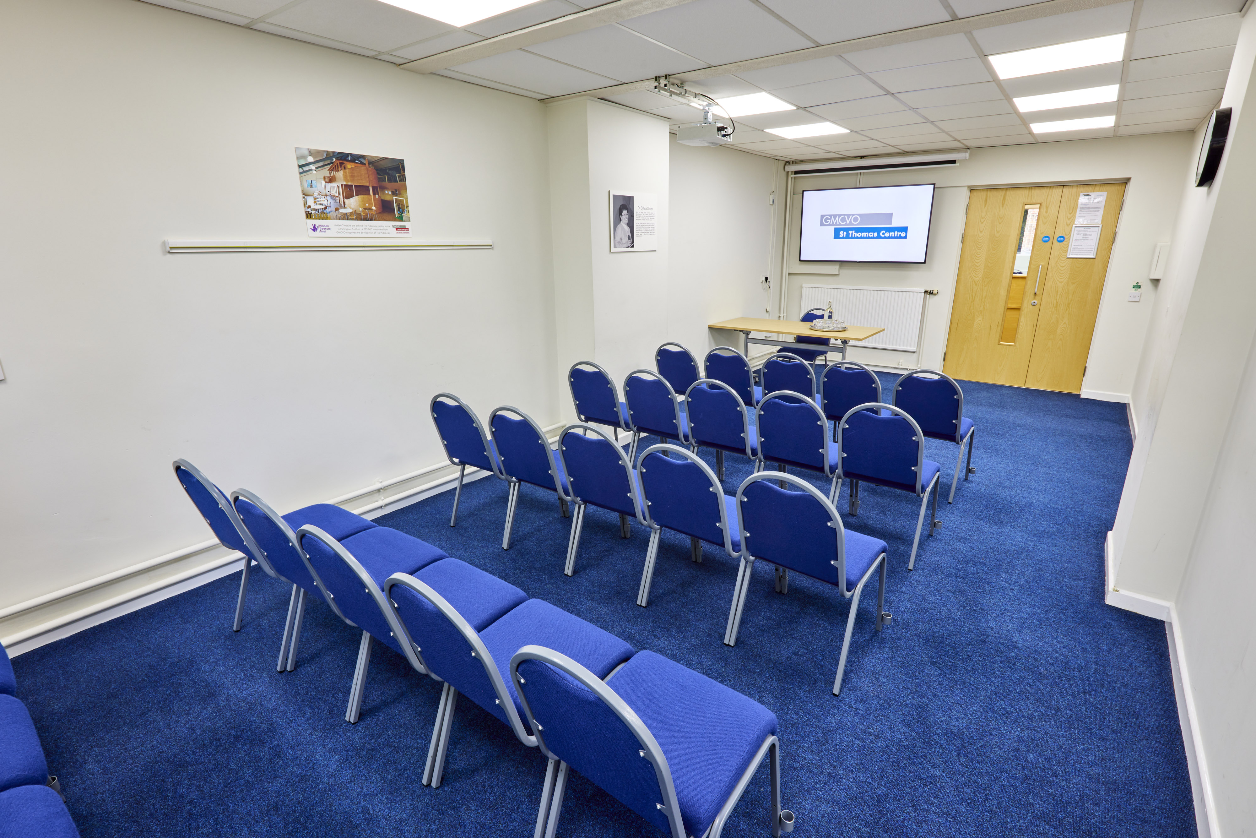 Sham Room in St Thomas Centre, theater-style seating for workshops and conferences.