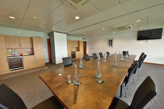 Double Executive Box