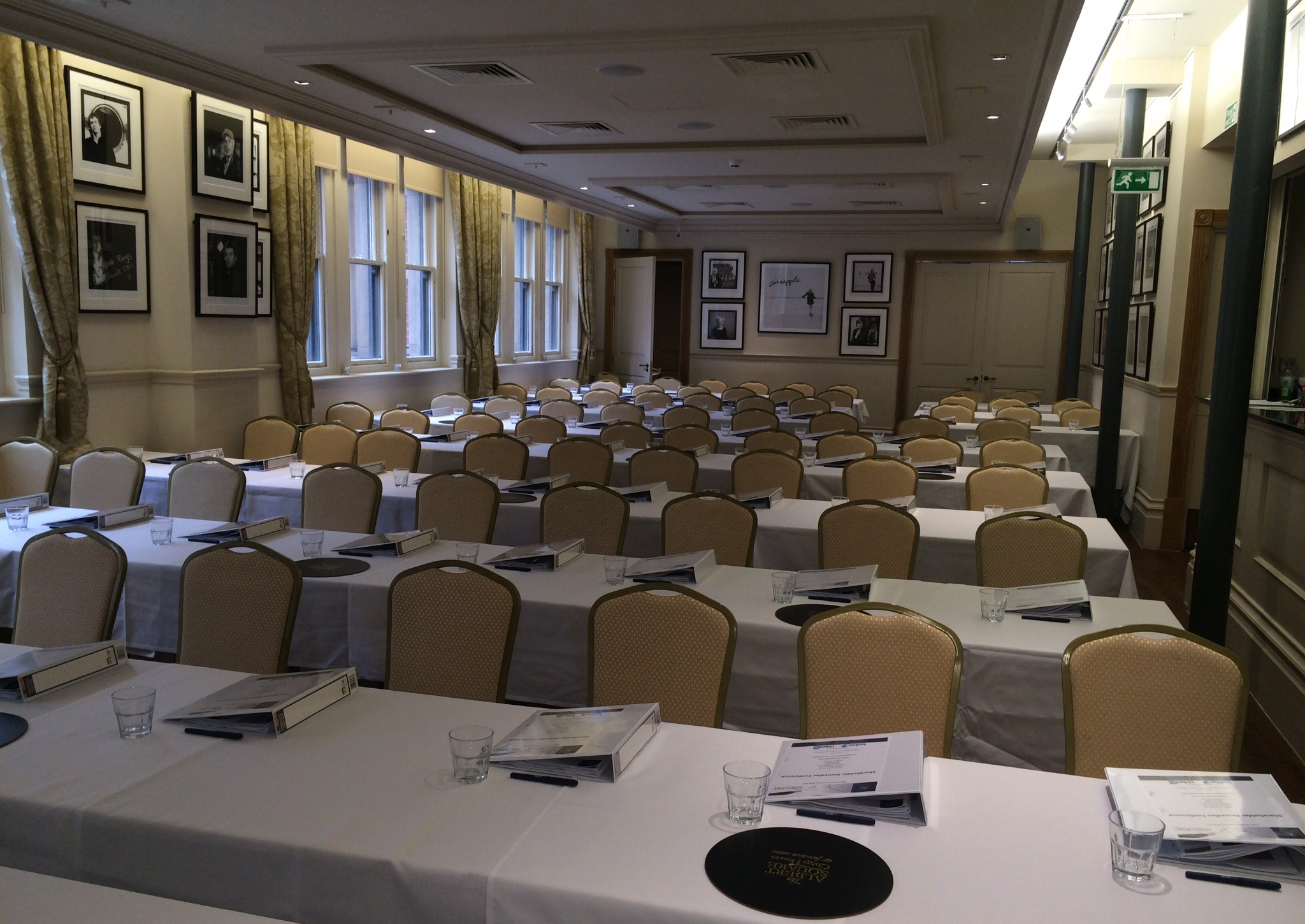 The Restaurant - psog24u5y2u.JPG