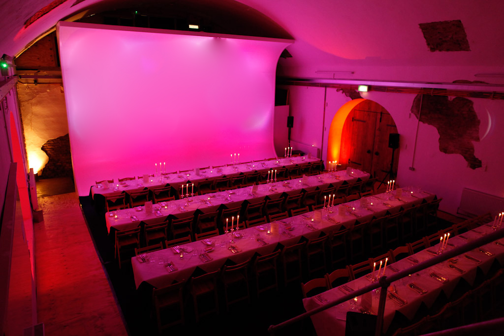 Elegant dining table in Canvas Works Studio 1, perfect for corporate events and celebrations.