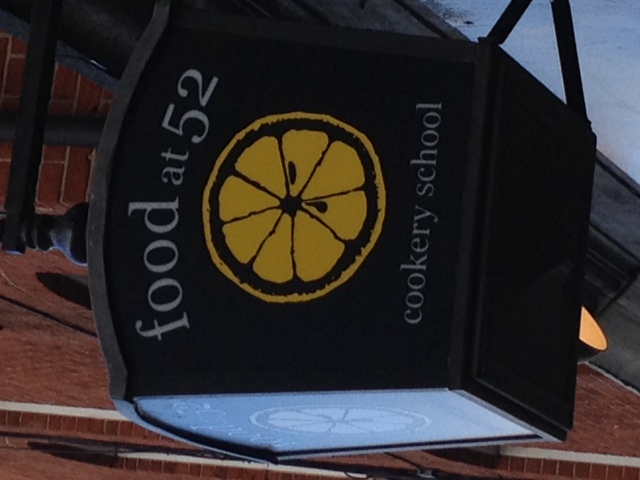 Kitchen and Lounge - 4frpfe5mkot.JPG