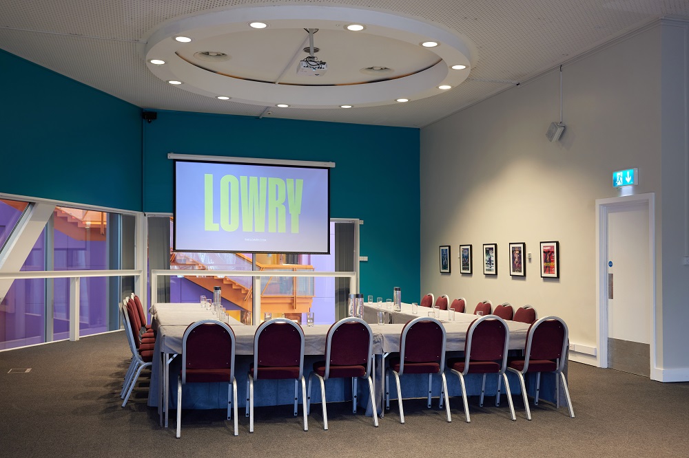 Hexagon Room  - ygifigiqyzl.jpg