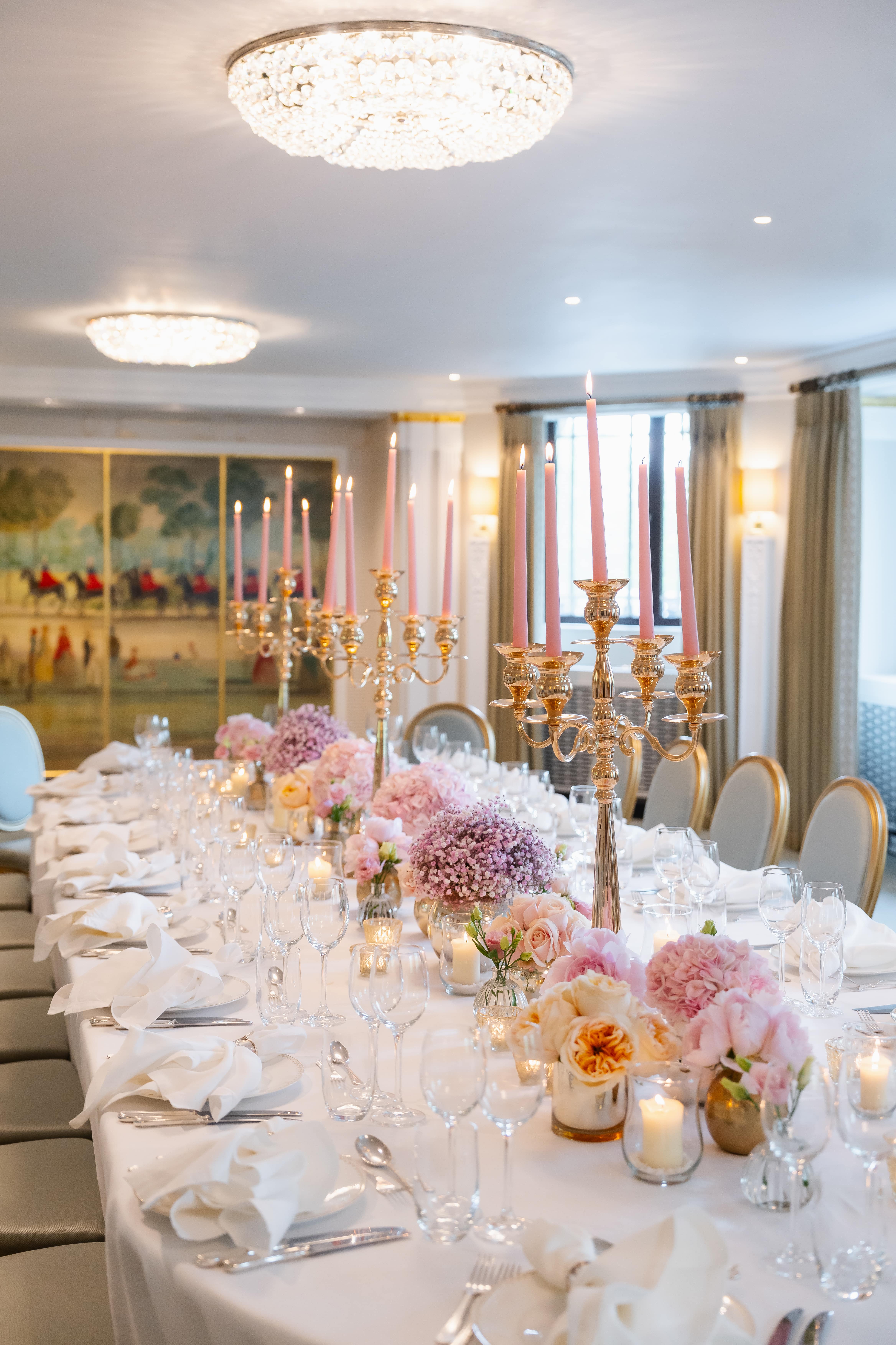 Elegant dining table in Park Suite, The Dorchester for luxury weddings and gala dinners.