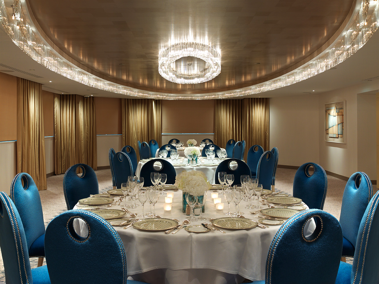 Elegant dining room in Crystal Suite, The Dorchester, ideal for upscale events and gatherings.