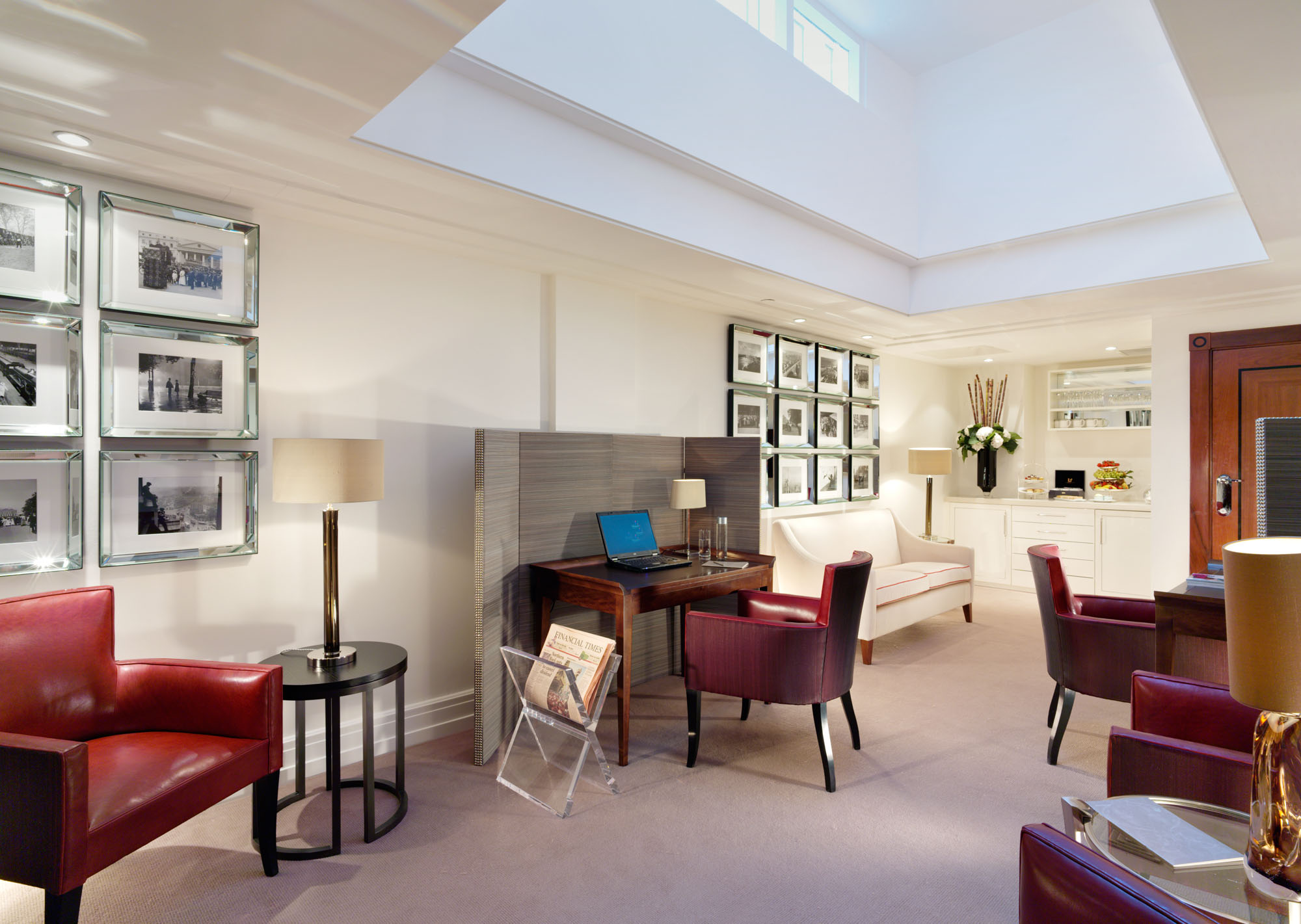 Sophisticated meeting room at The Dorchester, ideal for intimate conferences and brainstorming.