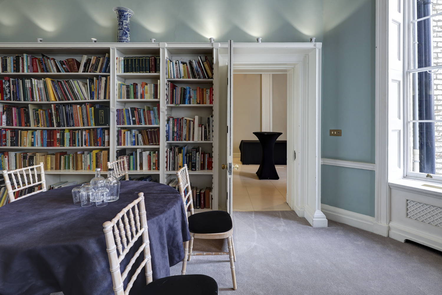 Library - dxj4zmcfdww.jpg