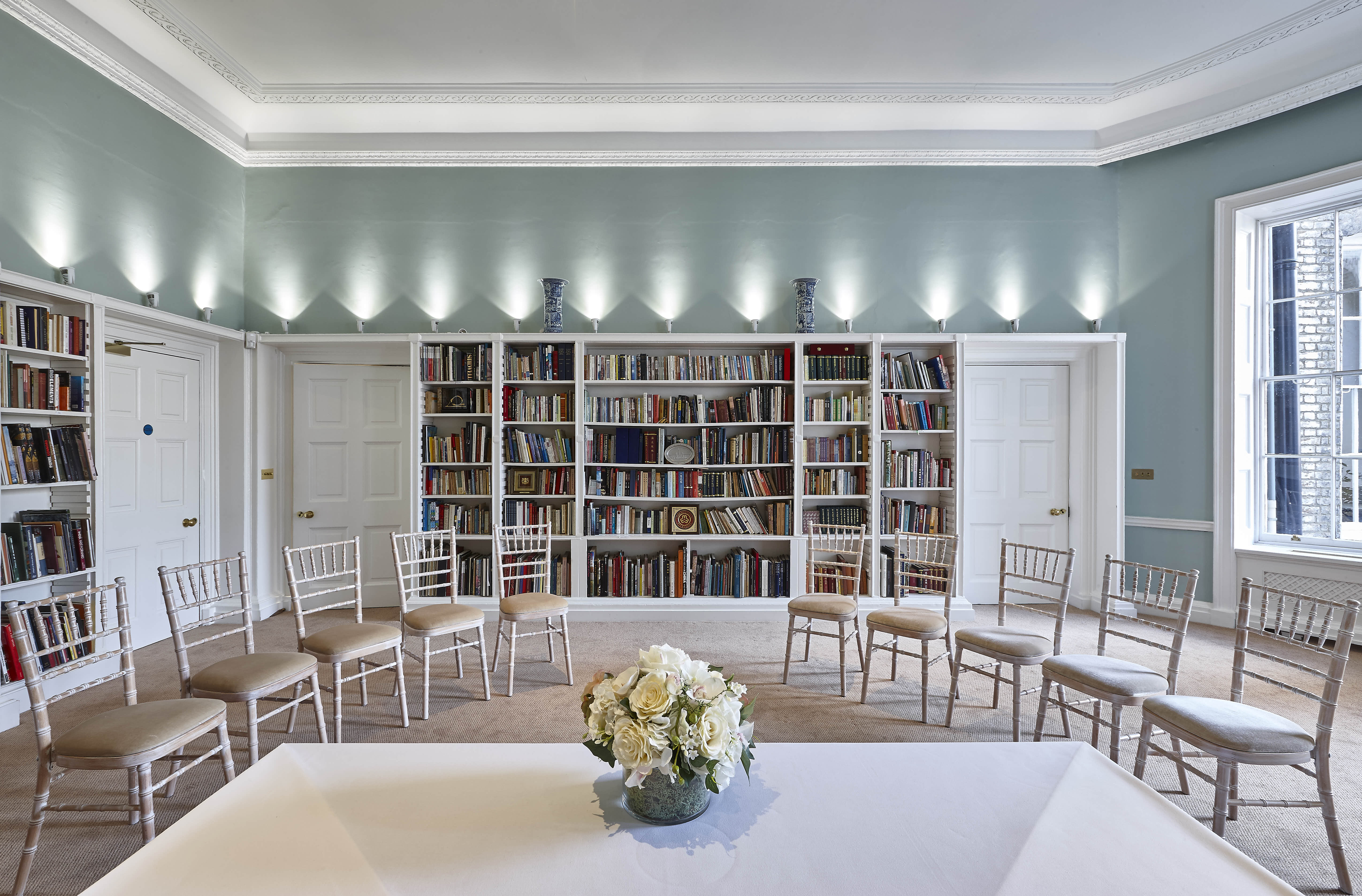 Library - uzrrt2wdfgx.jpg