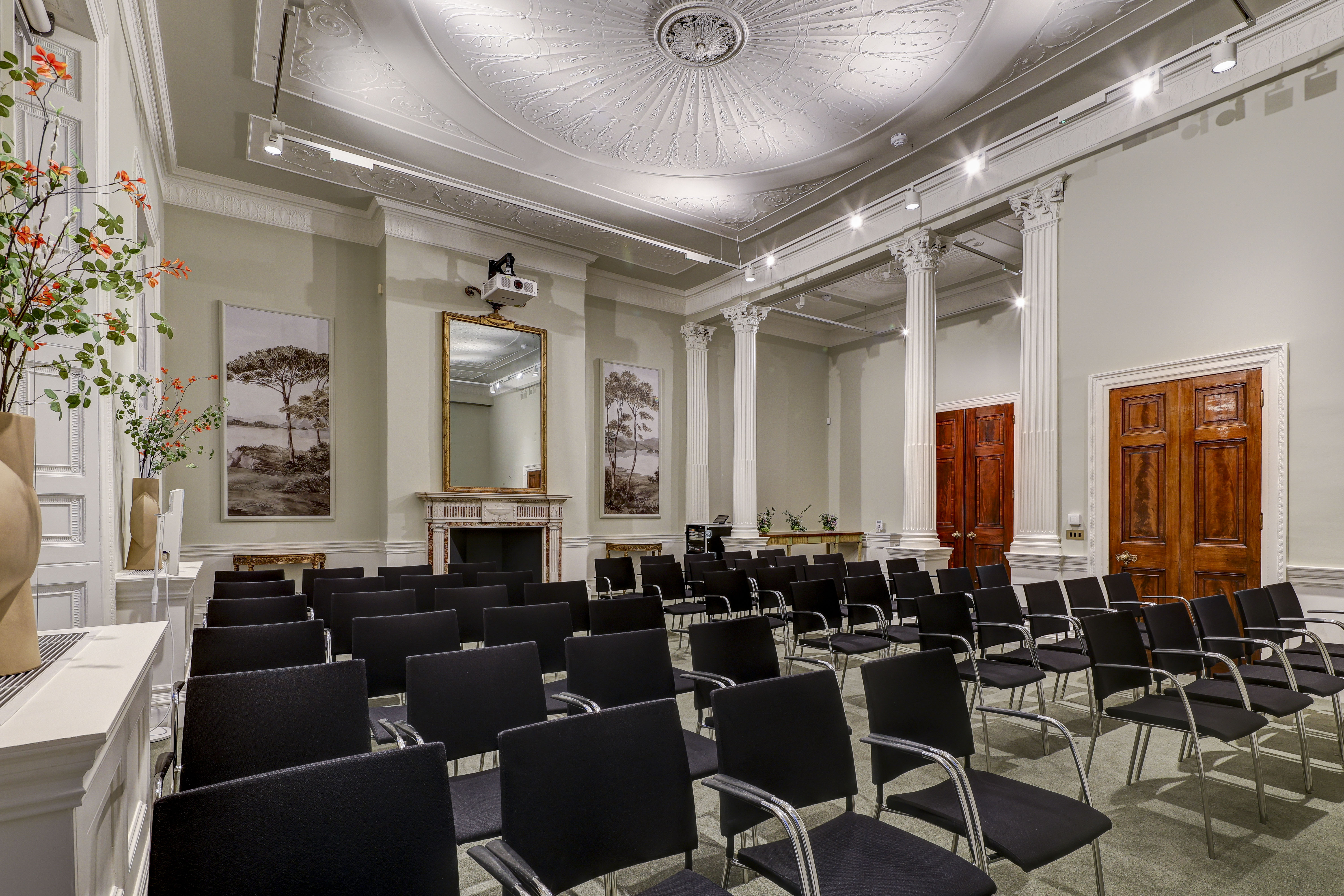 Council Chamber - qoqbxjzqvz1.JPG