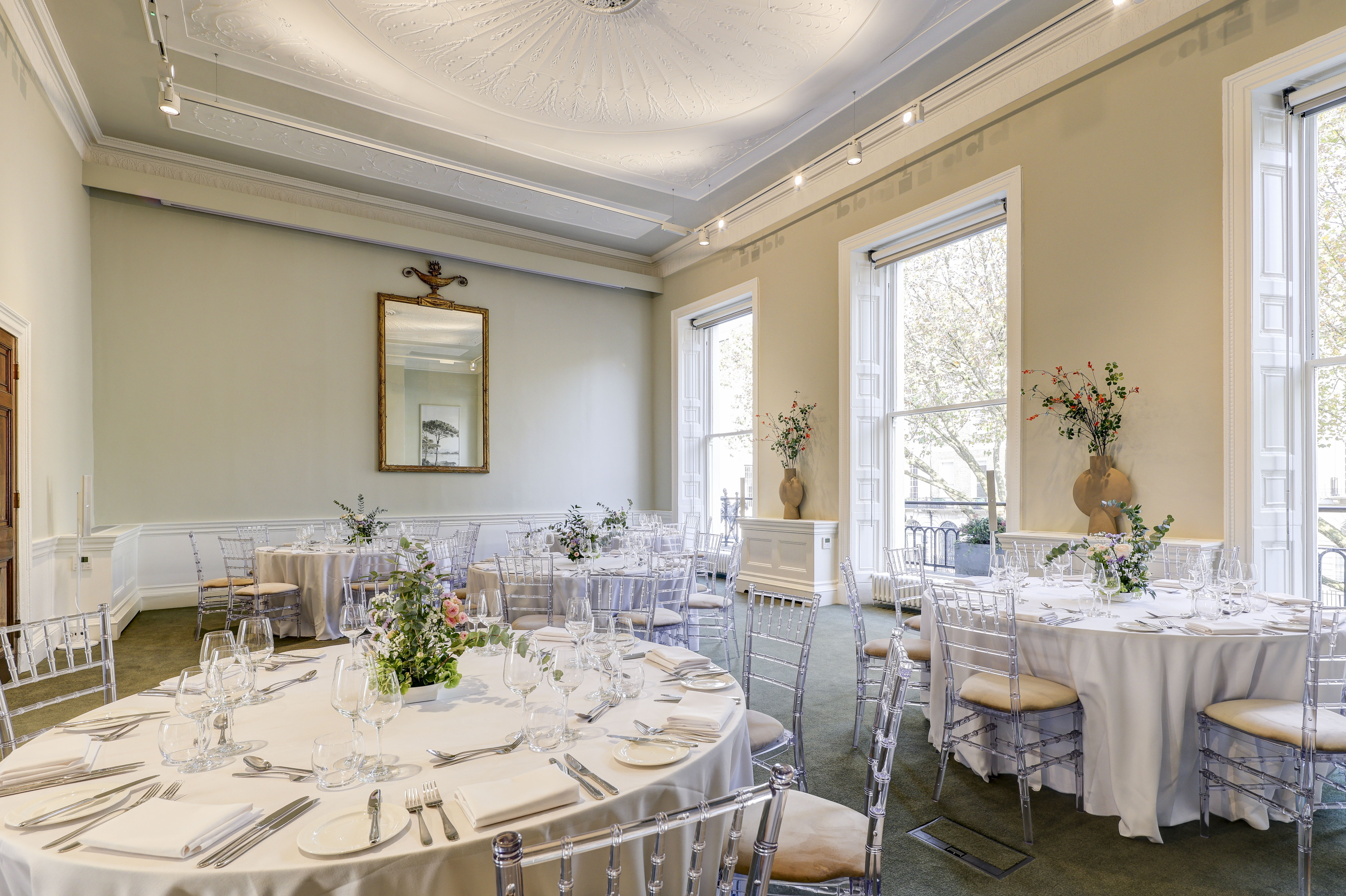 Council Chamber - lwtojnizakr.JPG