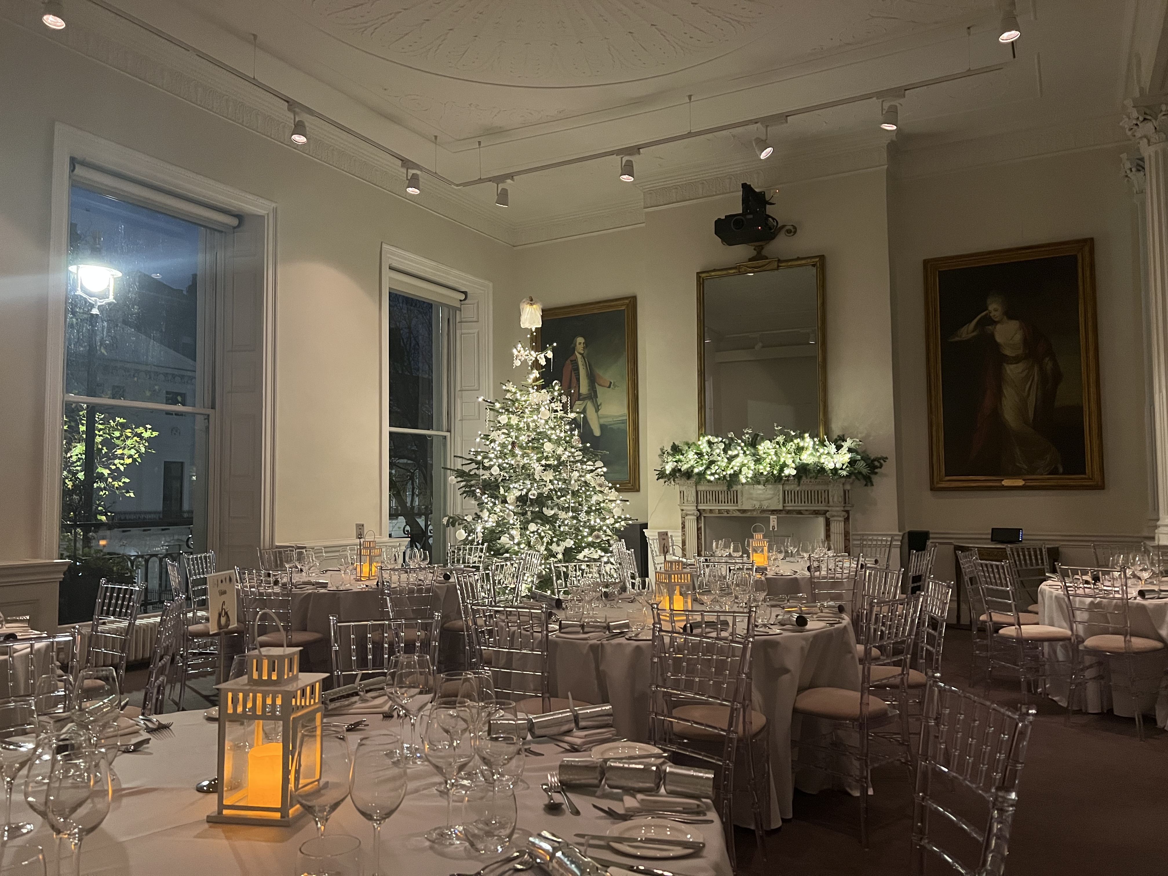 Council Chamber - xym5xbi5bw4.jpeg