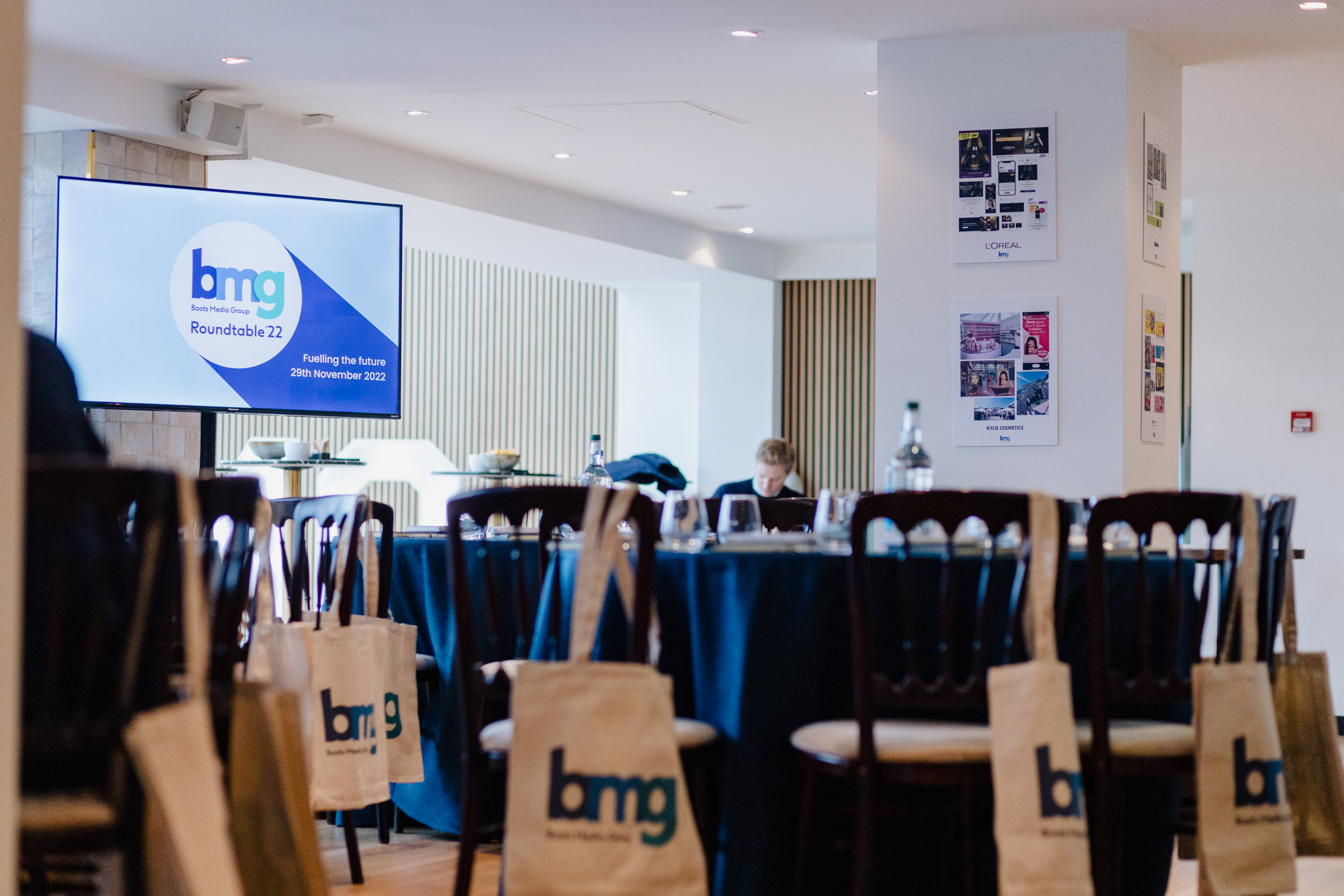 Whole Venue - tb0wrsrnvm0.jpg