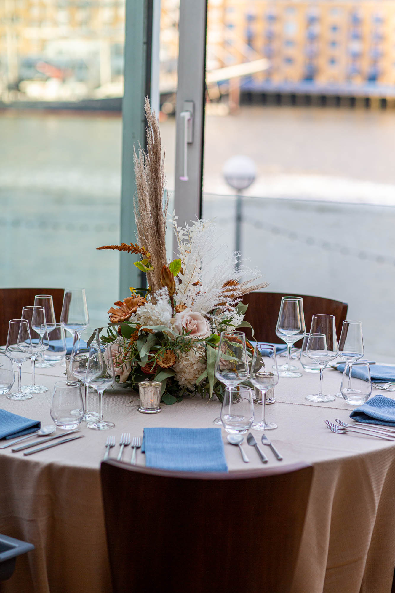 Whole Venue - dkitbxiaah3.jpg