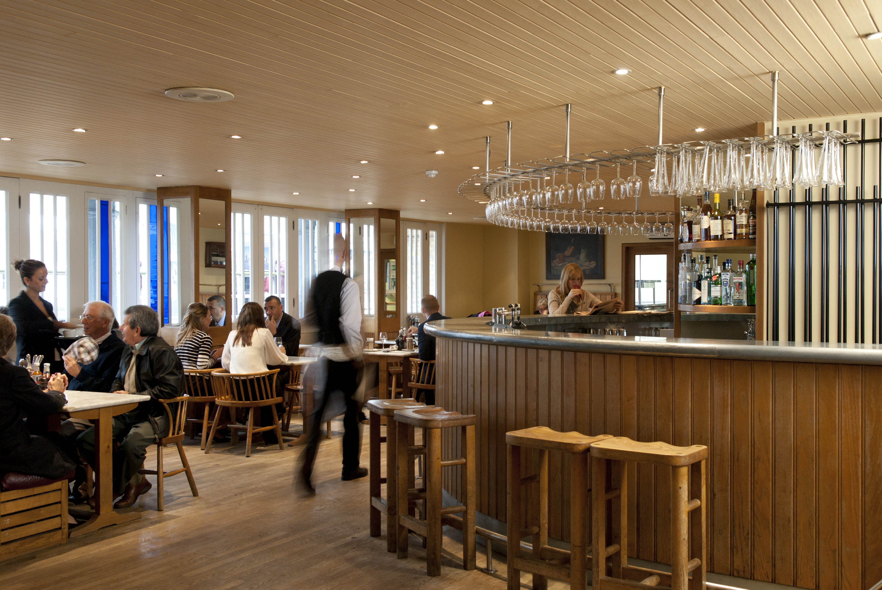 Modern bar at Butlers Wharf Chop House, perfect for networking events and cocktail receptions.