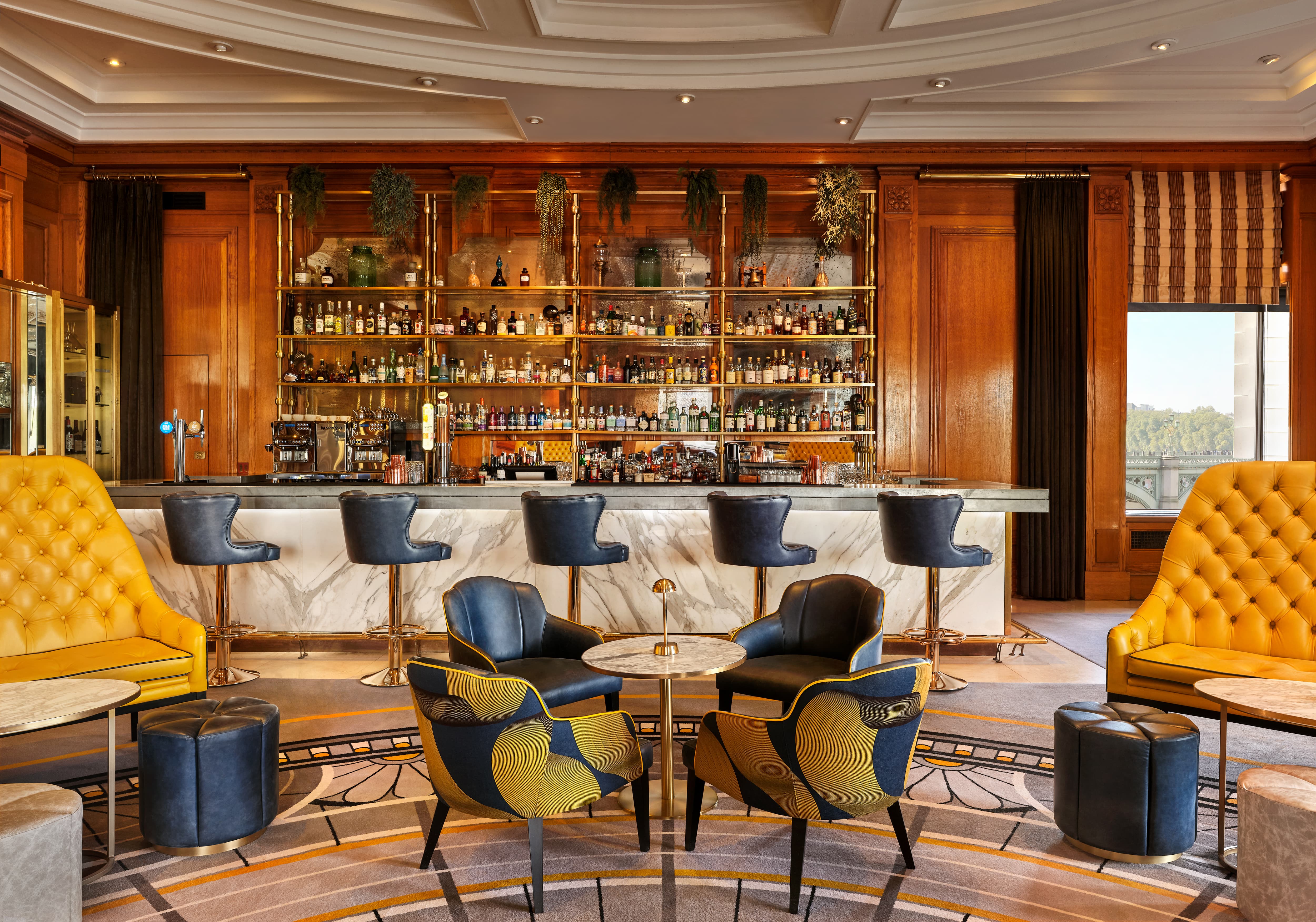 Upscale bar at London Marriott County Hall for VIP receptions and networking events.