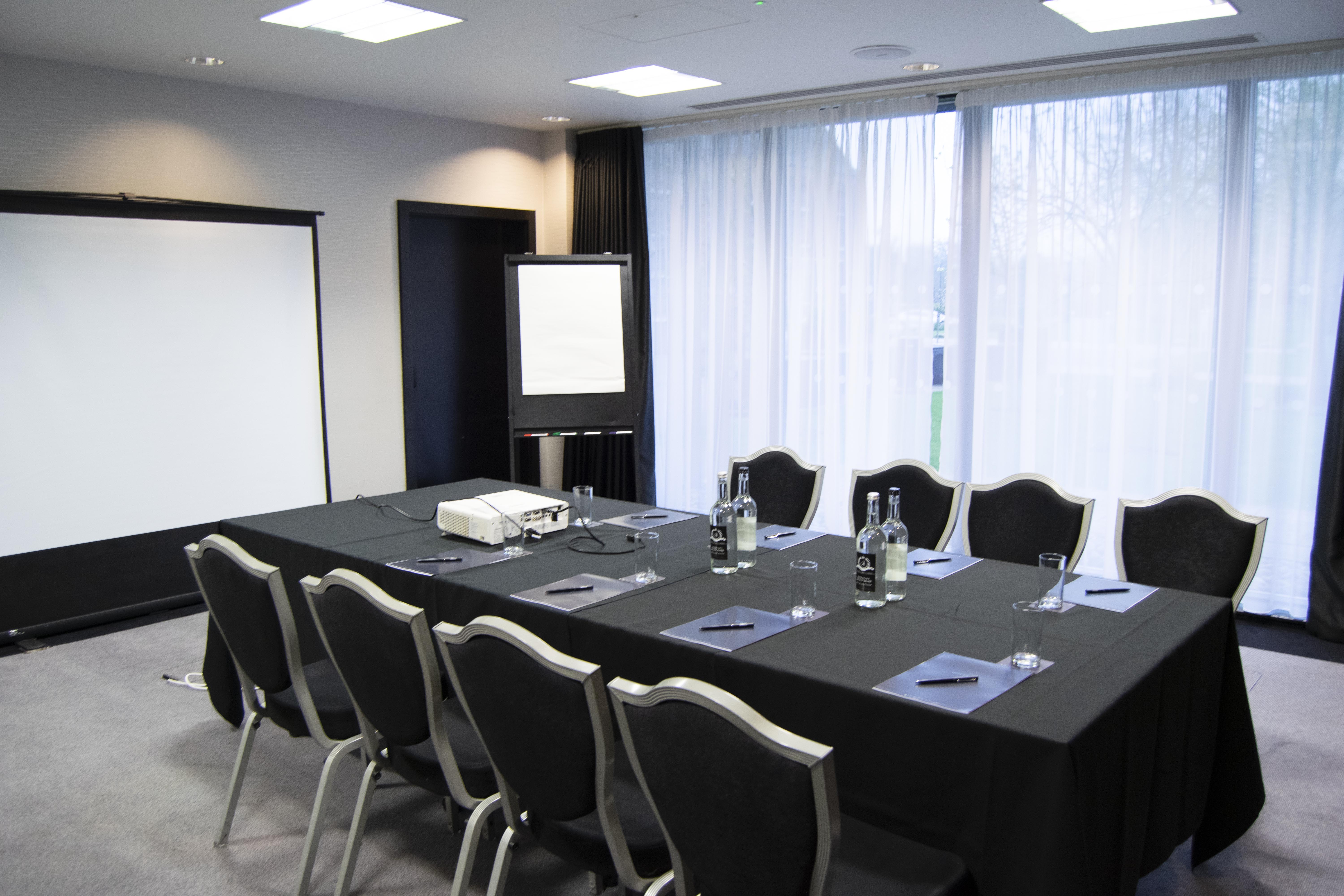 Meeting room at Empire, Hilton London Syon Park, ideal for conferences and presentations.