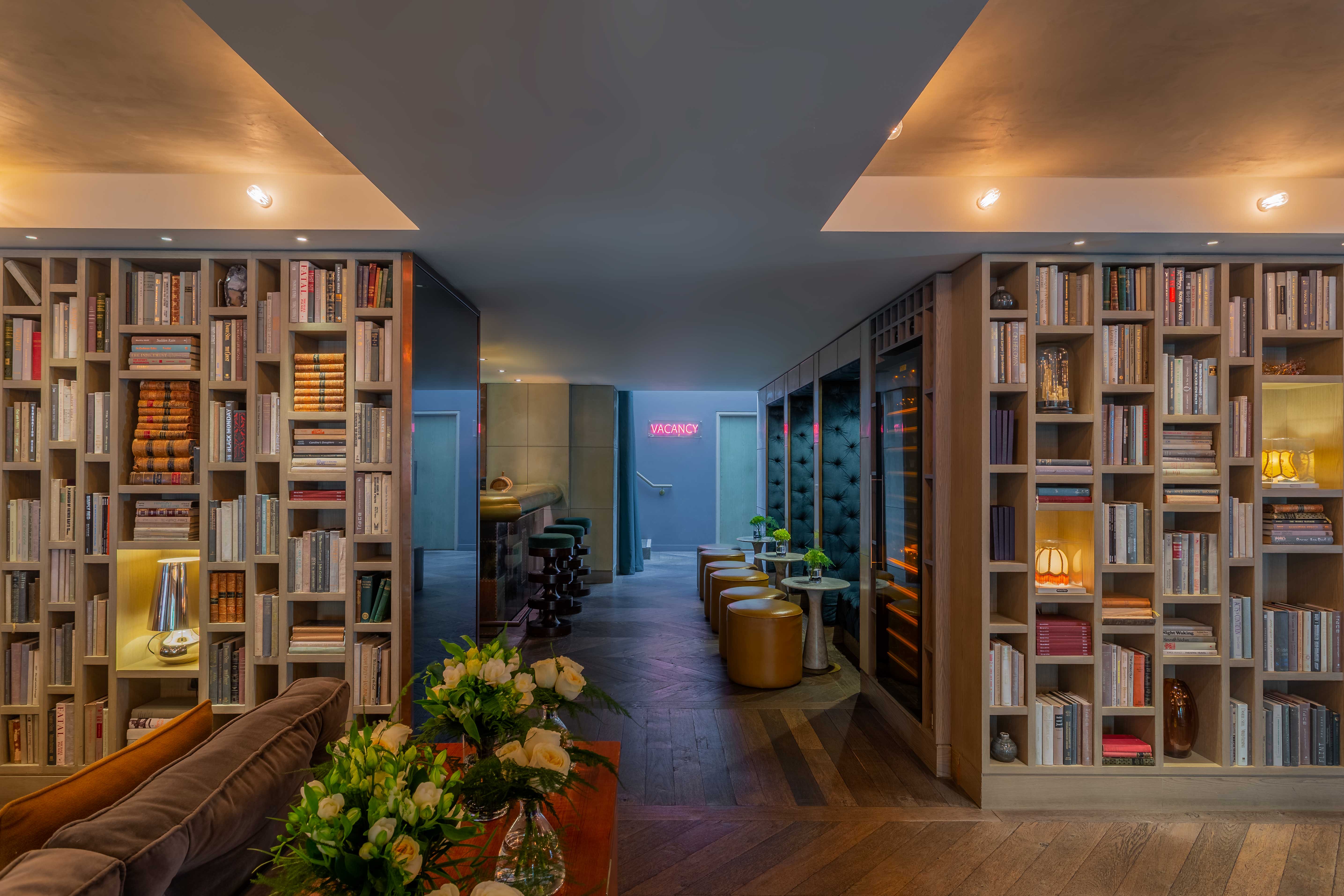 The Hari Bar - 4ktqeapdcrv.jpg