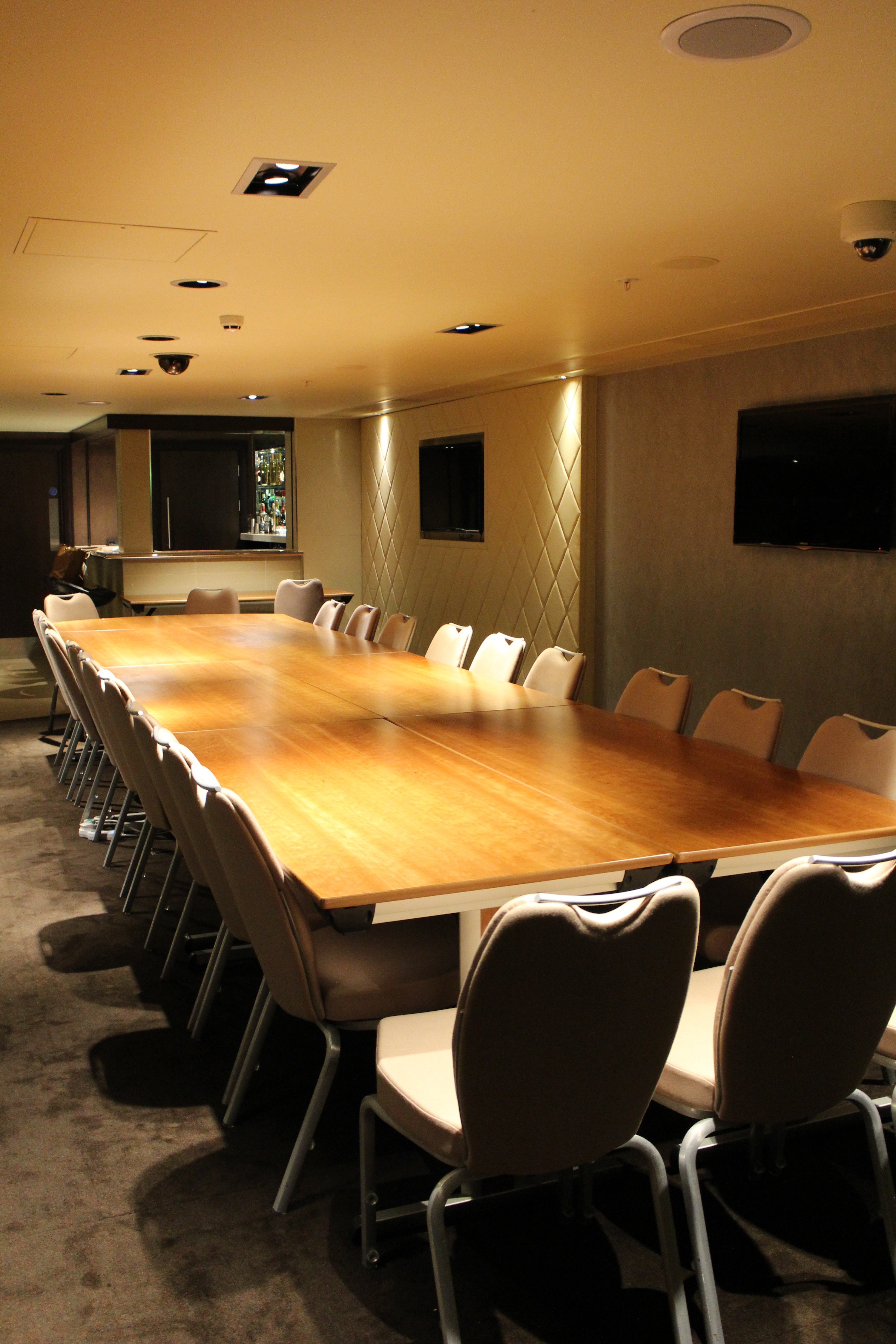 Spacious Balcony Bar meeting room in Genting Club Manchester, ideal for corporate events.