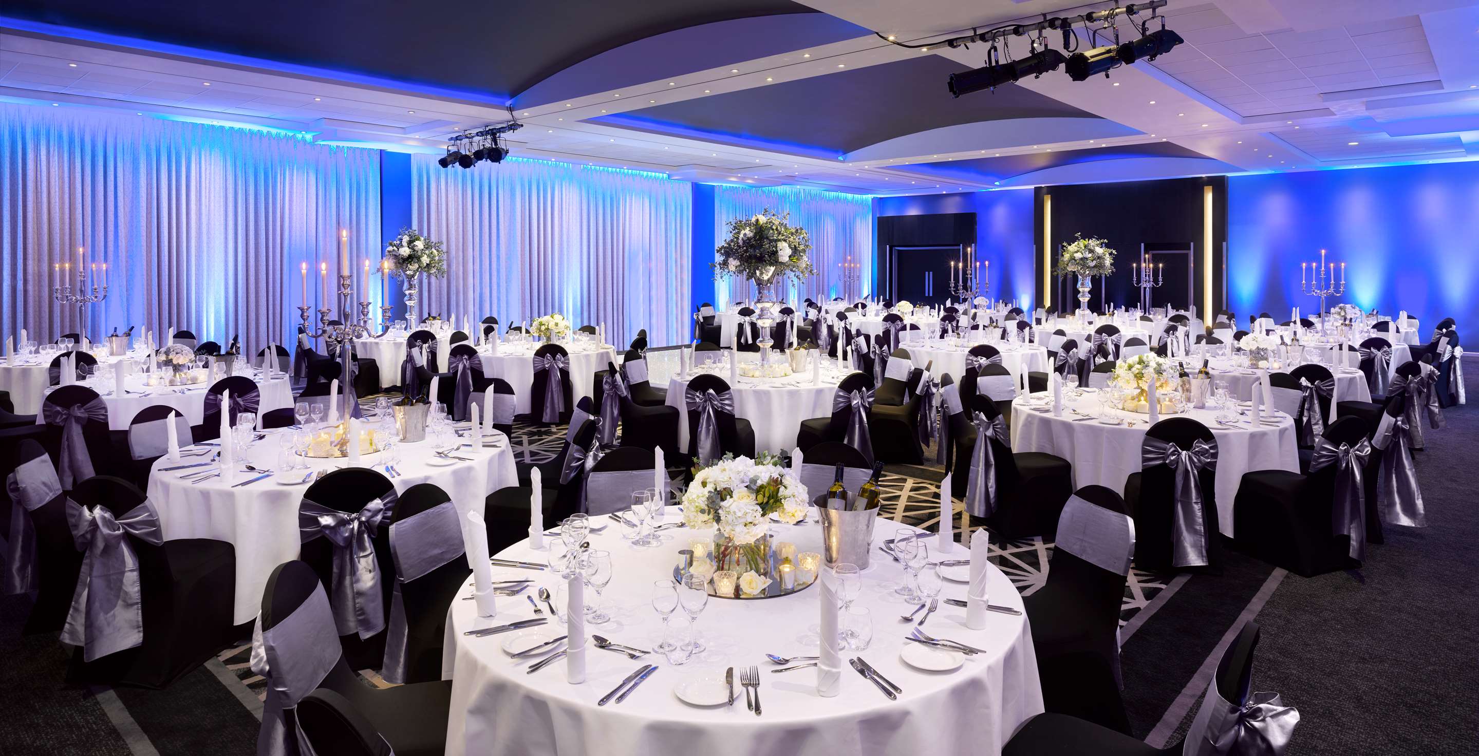 Elegant banquet hall at Radisson Blu Manchester Airport, perfect for weddings and galas.