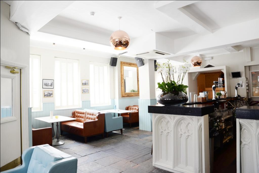 The Saloon - kdbe2kxy1ju.jpg